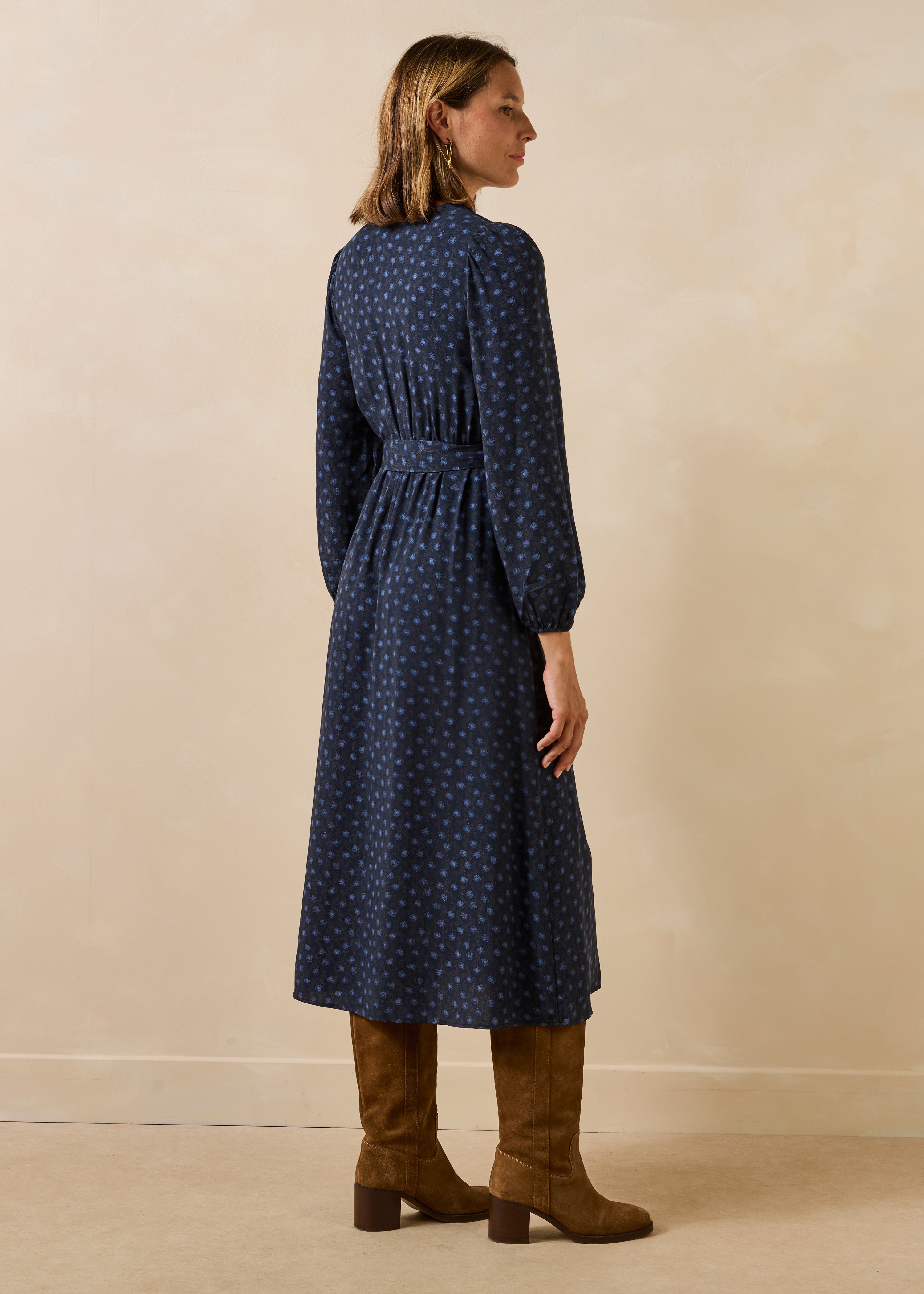 la-f-e-marabout-e-reola-kleid-blau-grafik-wickel-langarm image 2
