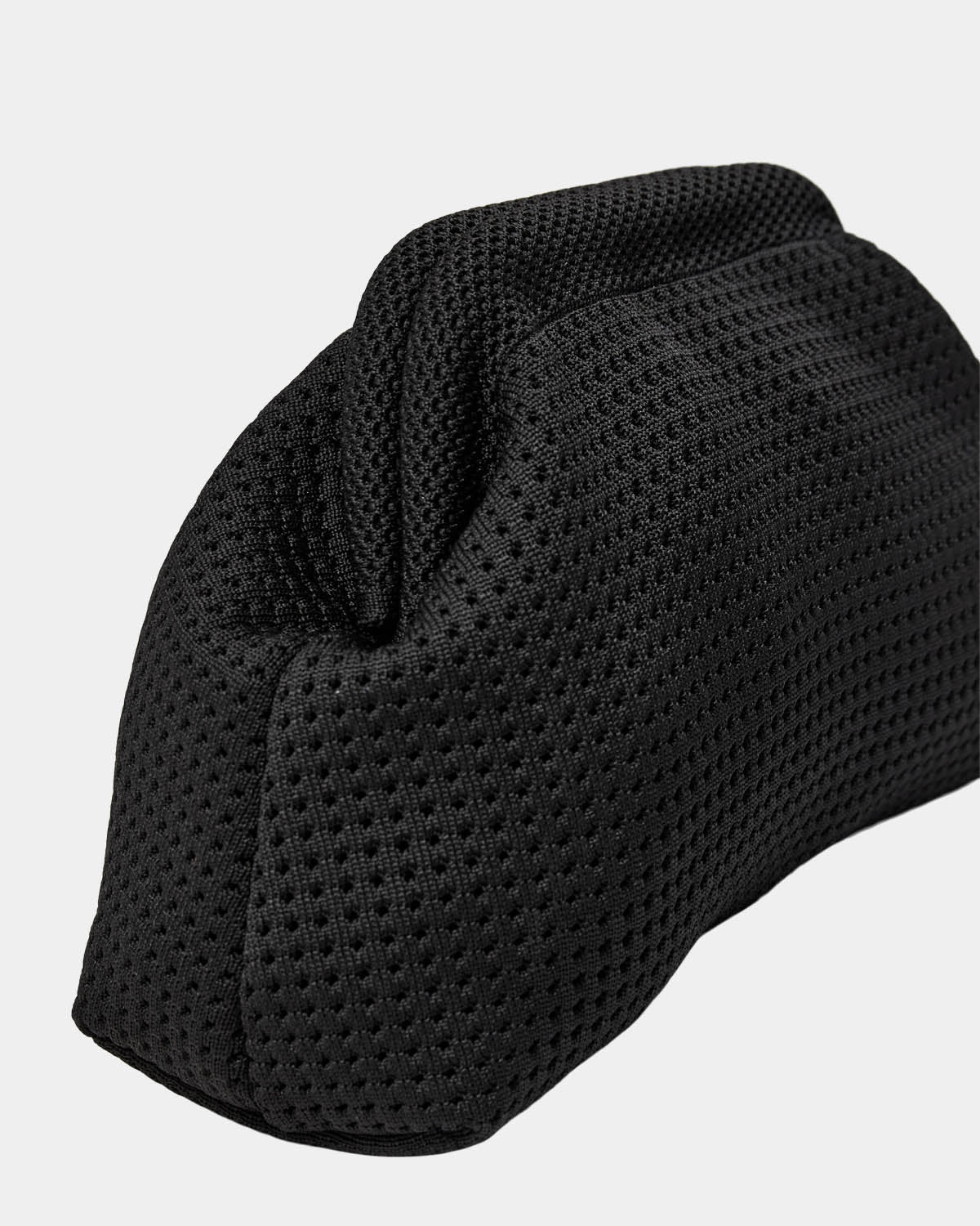 sofie-schnoor-young-zivasy-clutch-schwarz-gestrickt image 3