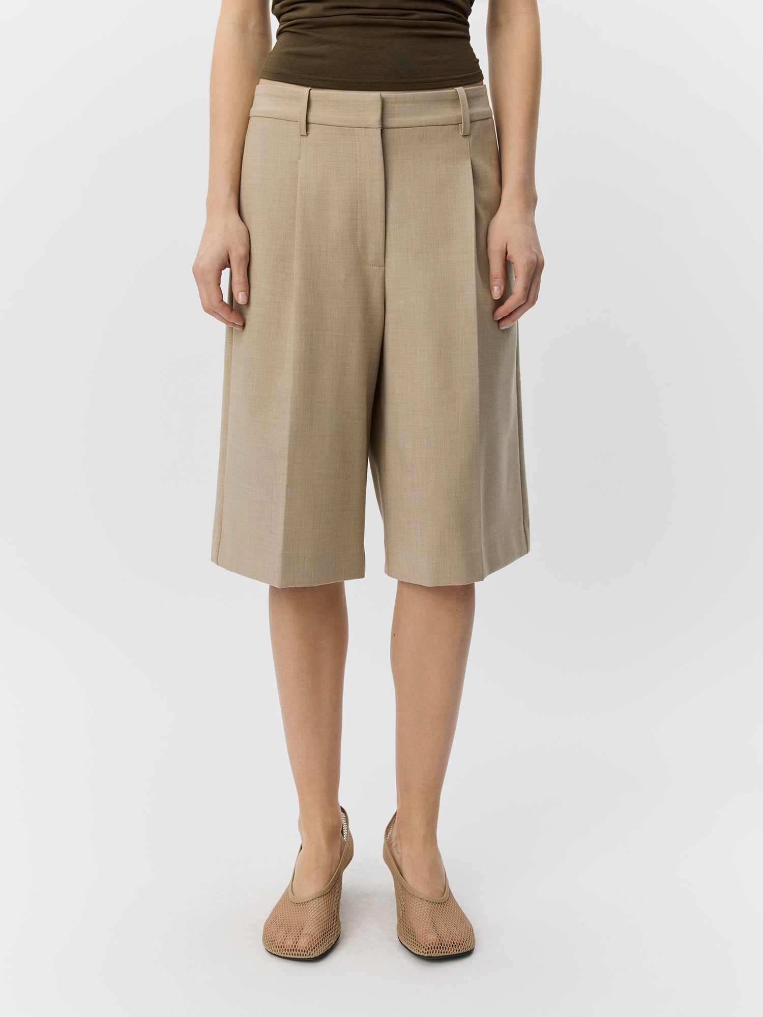 sofie-schnoor-elsysw-damen-shorts-light-sand-high-waist image 2