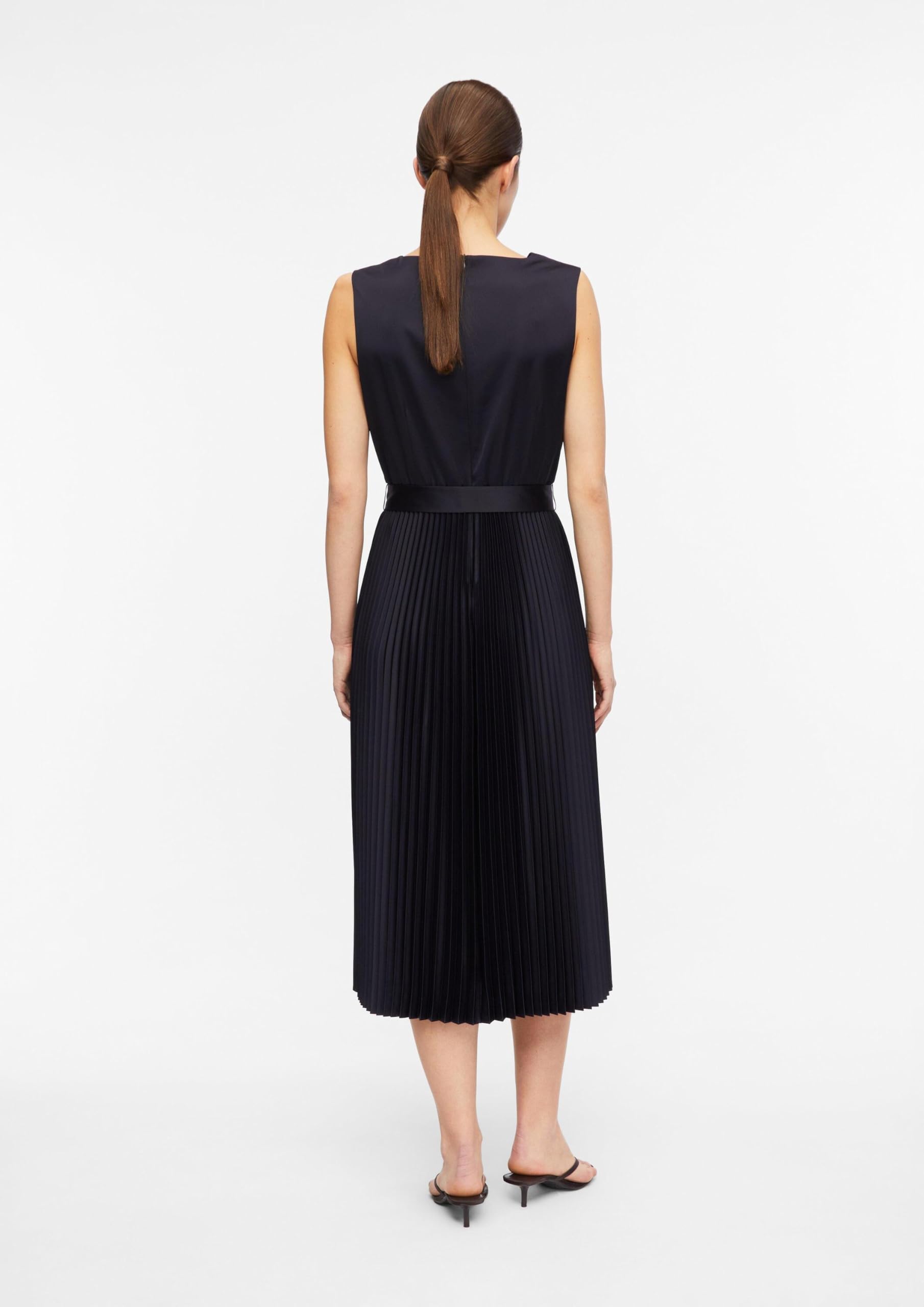 comma-satin-plissee-midi-kleid-bindeg-rtel-gr-42 image 7