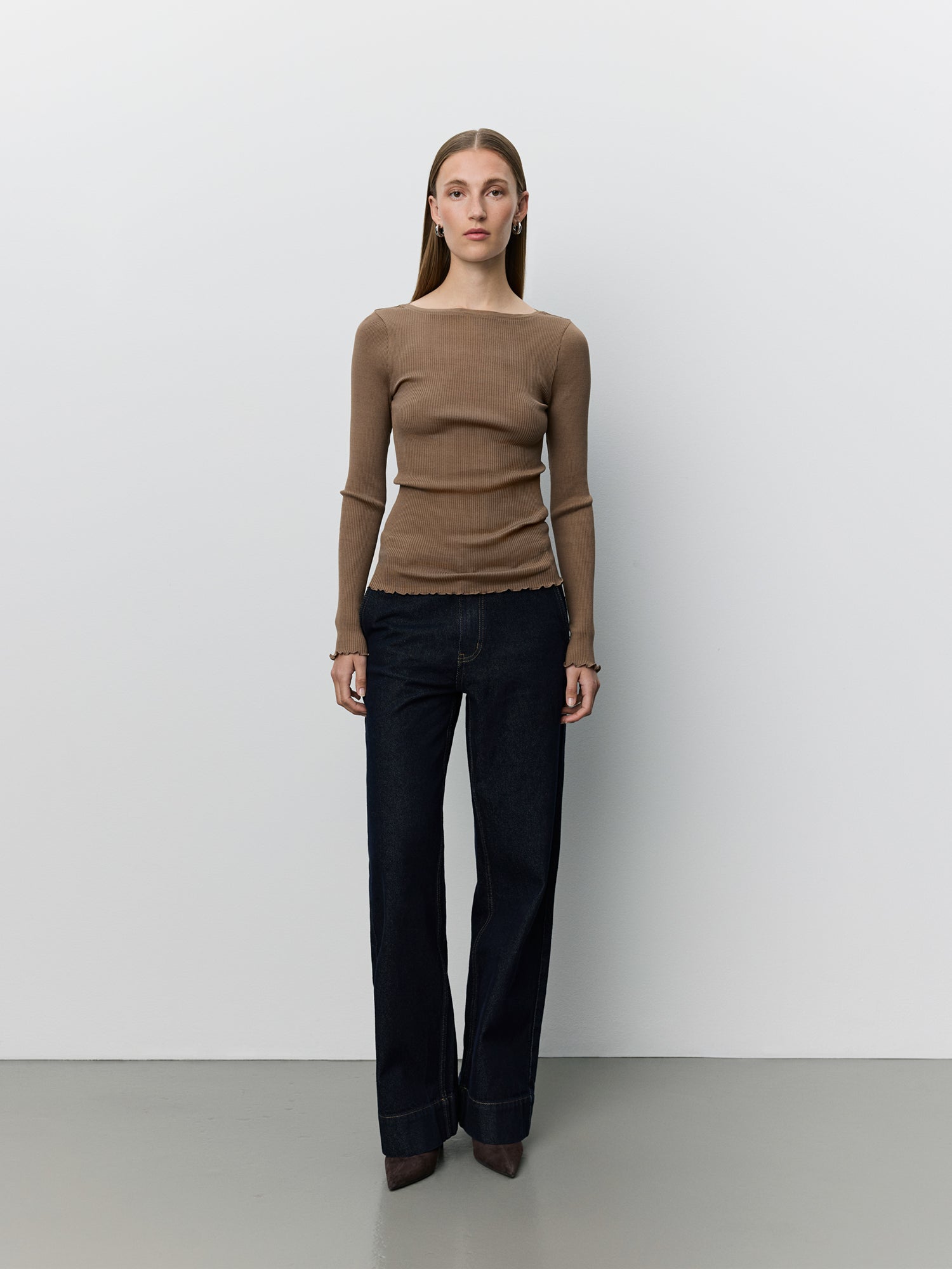 sofie-schnoor-women-irisasw-langarmshirt-seide-braun image 2