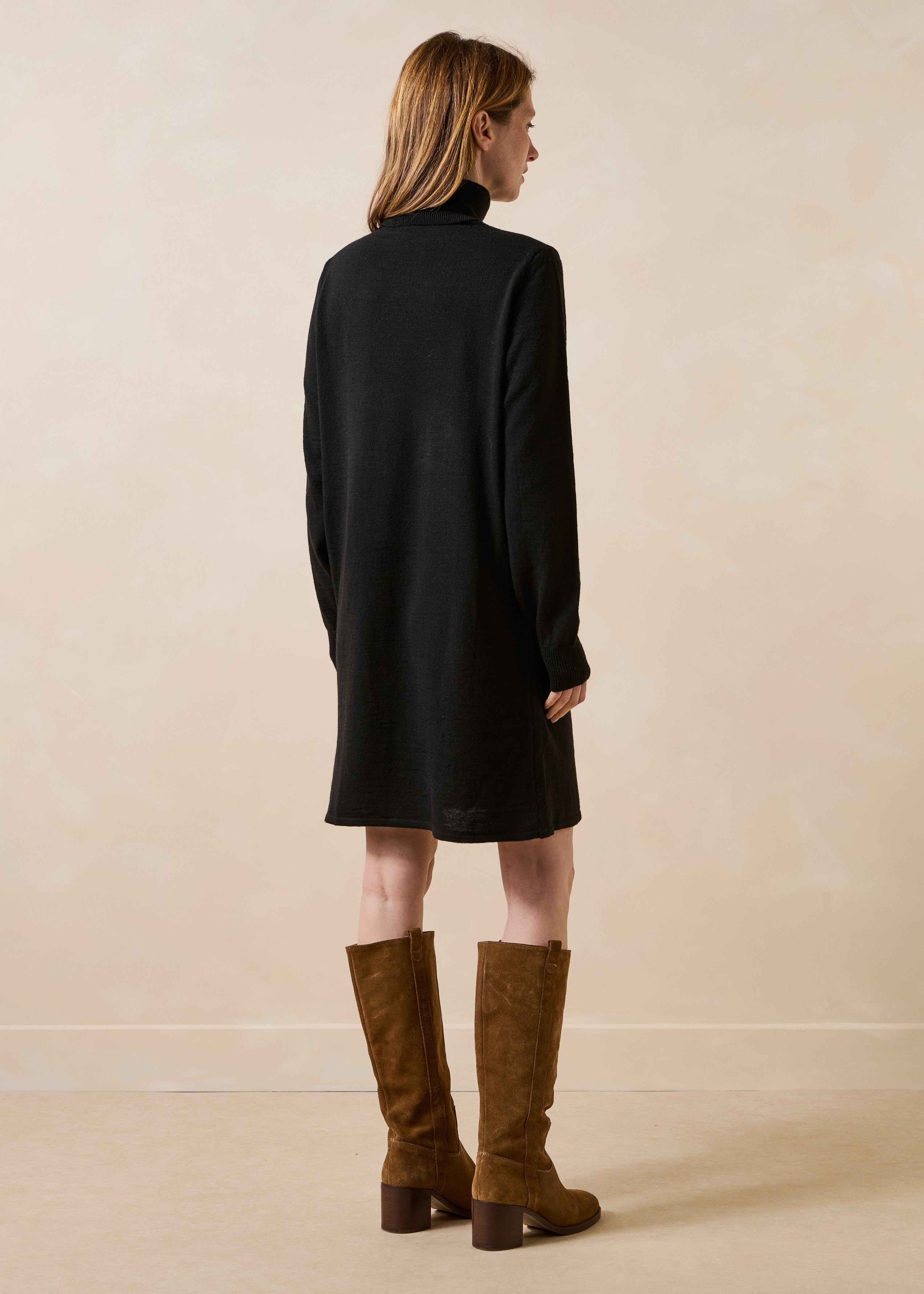 la-f-e-marabout-e-gorfou-kleid-schwarz-kurz-strick image 3