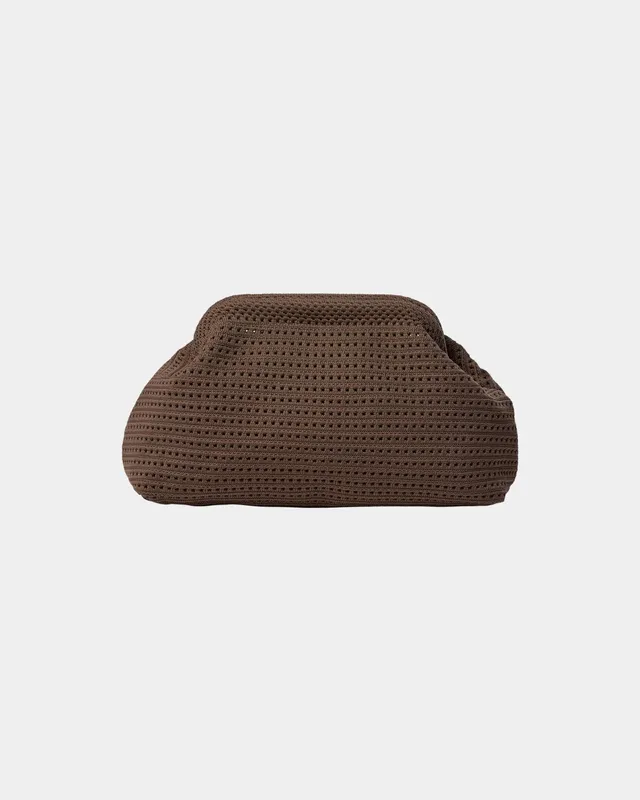 sofie-schnoor-young-zivasy-clutch-dunkelbraun-strick image 1
