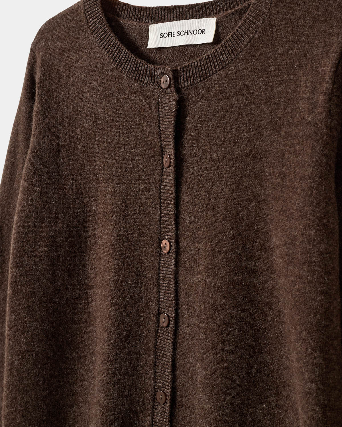 sofie-schnoor-young-cissey-cardigan-braun-wolle image 3