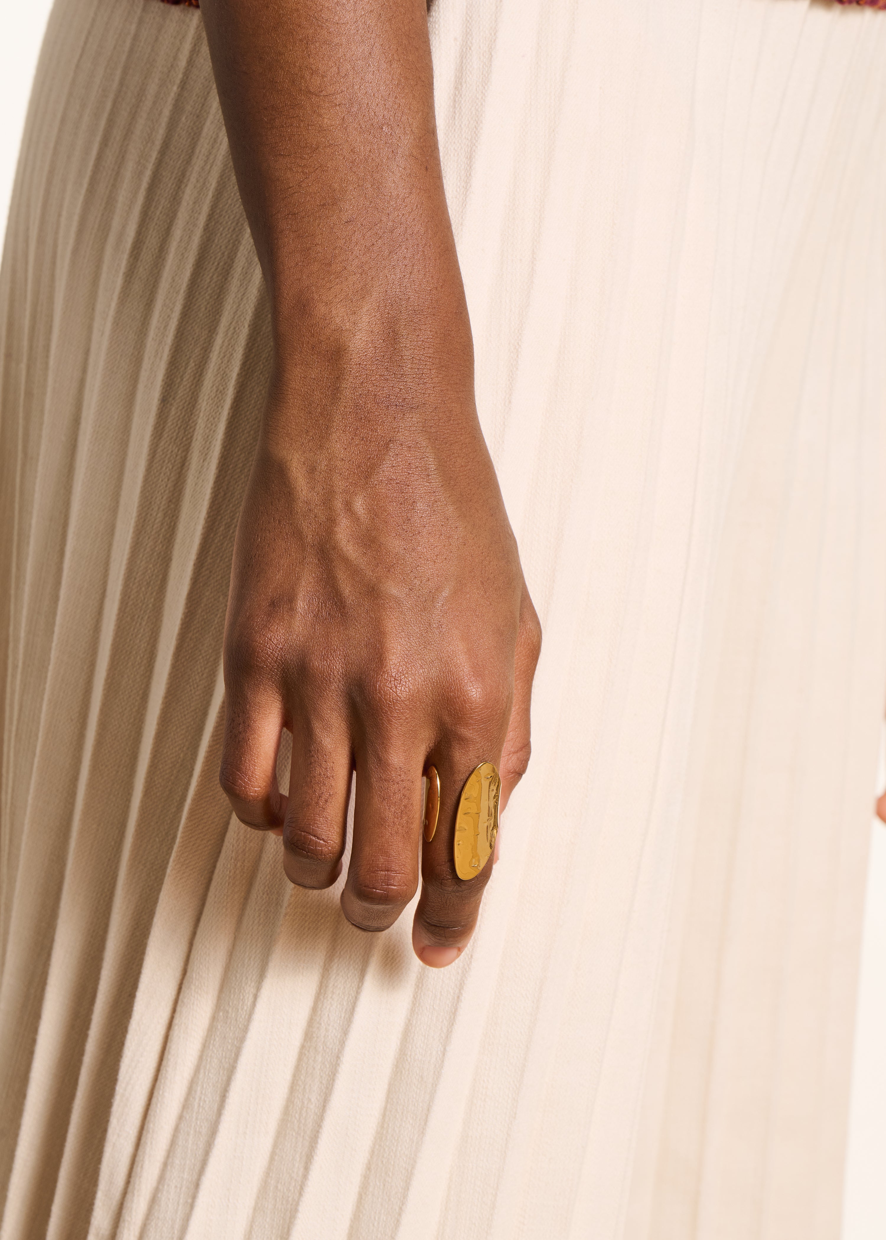 la-f-e-marabout-e-flint-ring-gold-asymmetrisch-verstellbar image 1