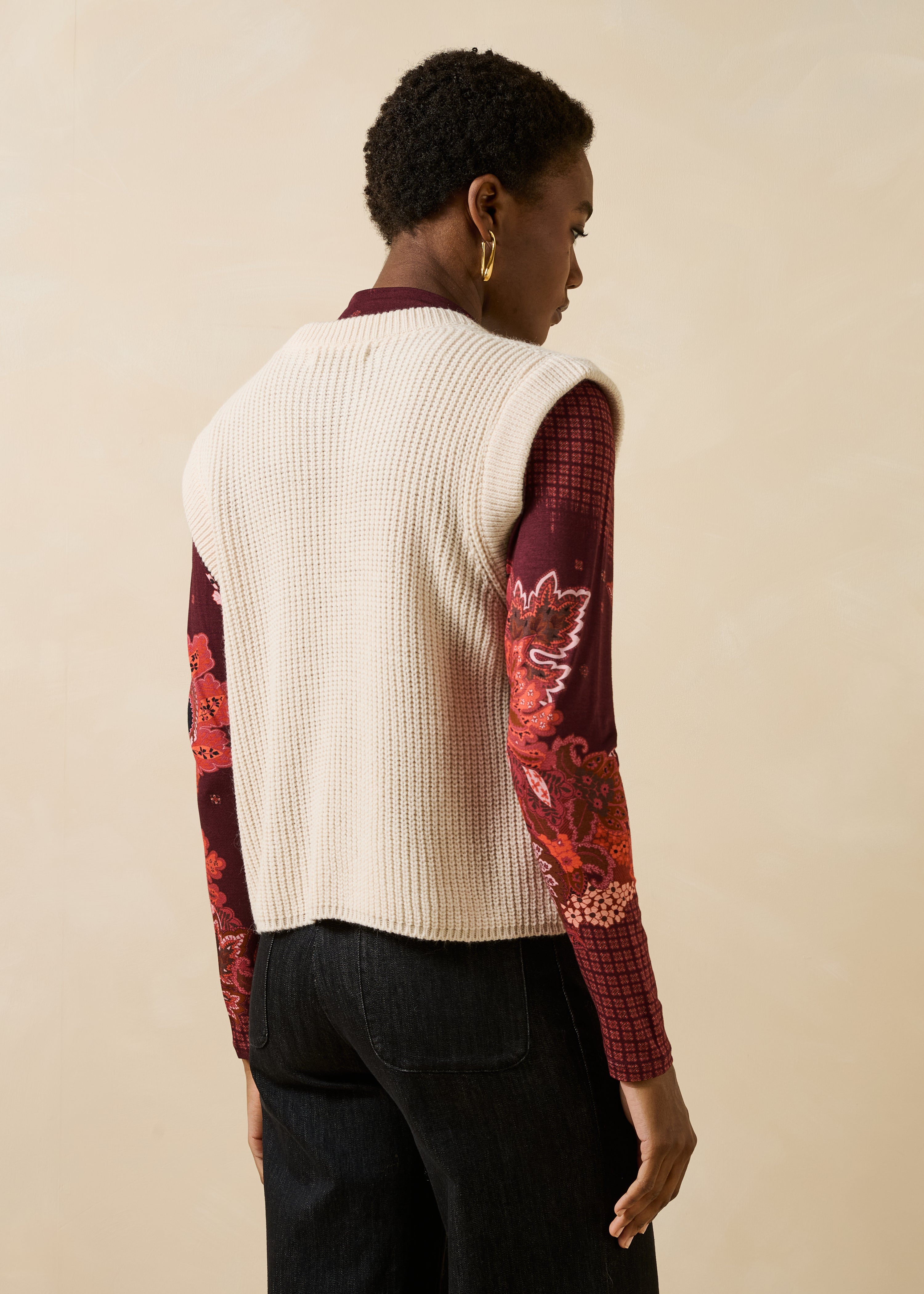 la-f-e-marabout-e-esencia-weste-ecru-rippstrick-rmellos image 3