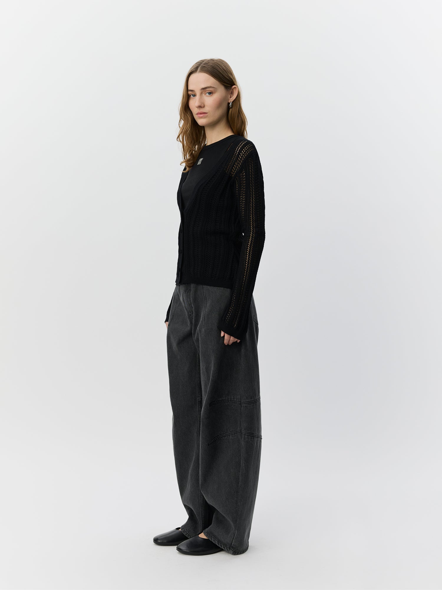 sofie-schnoor-women-ayrasw-strick-cardigan-schwarz-v-ausschnitt image 3