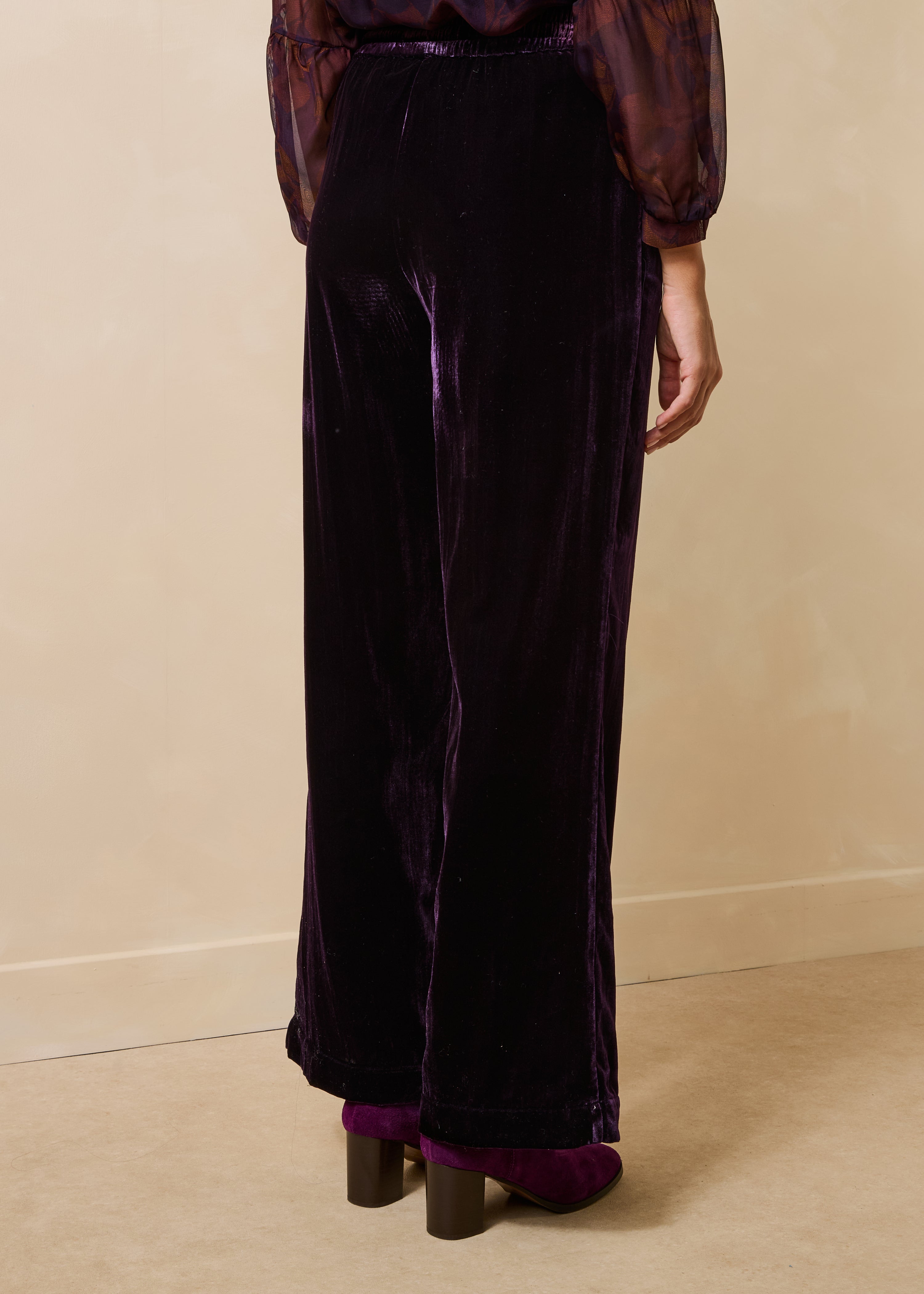 la-f-e-marabout-e-pacoa-hose-violett-samt-34-40 image 3