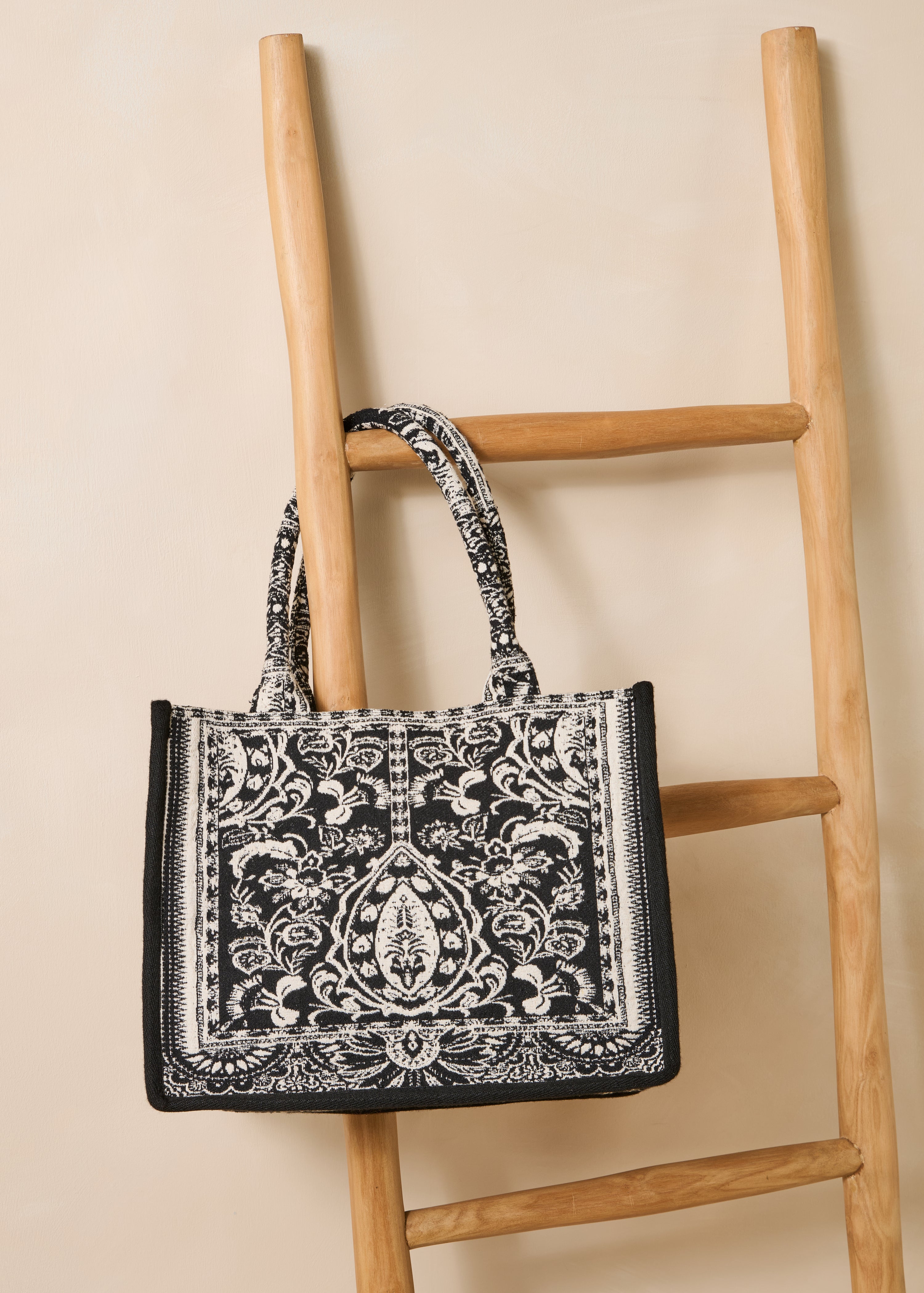la-f-e-marabout-e-gromso-tasche-schwarz-jacquard image 2