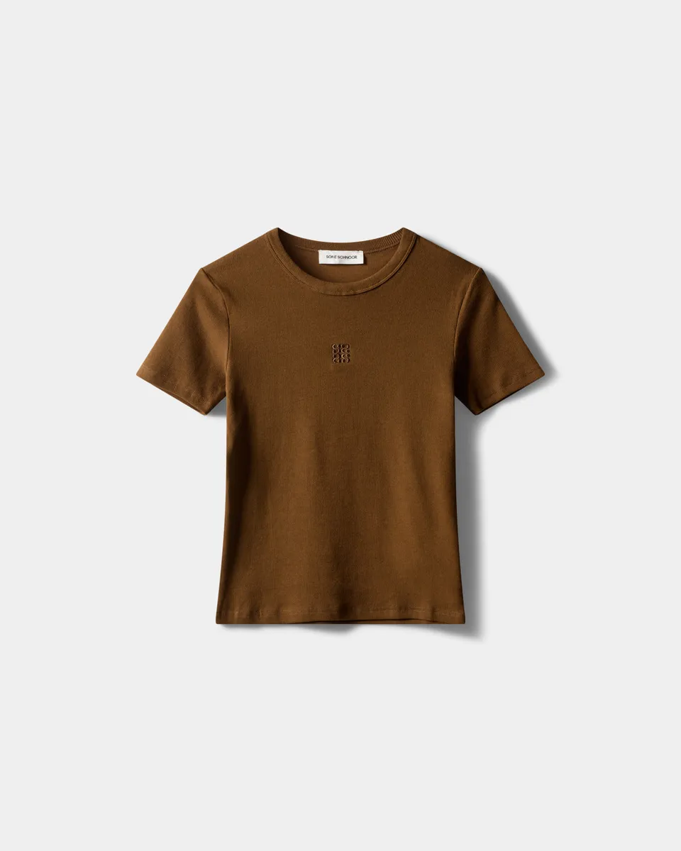 sofie-schnoor-women-blakesw-rib-baby-tee-t-shirt-maple-brown image 1