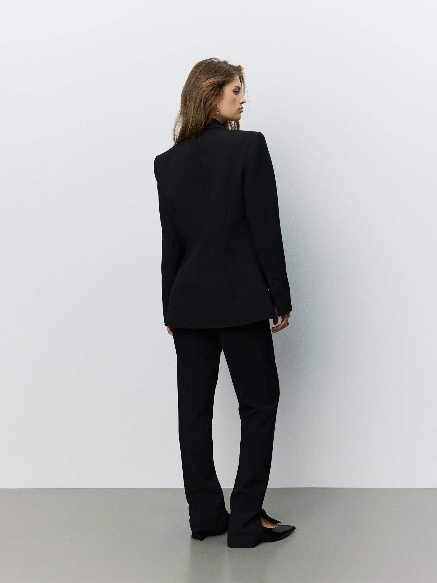 sofie-schnoor-women-liorasw-blazer-schwarz-tailliert-fitted image 4