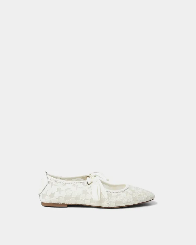 sofie-schnoor-women-elliesw-ballerina-off-white-spitze image 1