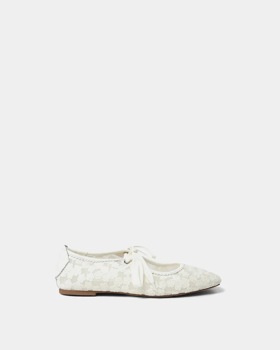 sofie-schnoor-women-elliesw-ballerina-off-white-spitze image 1