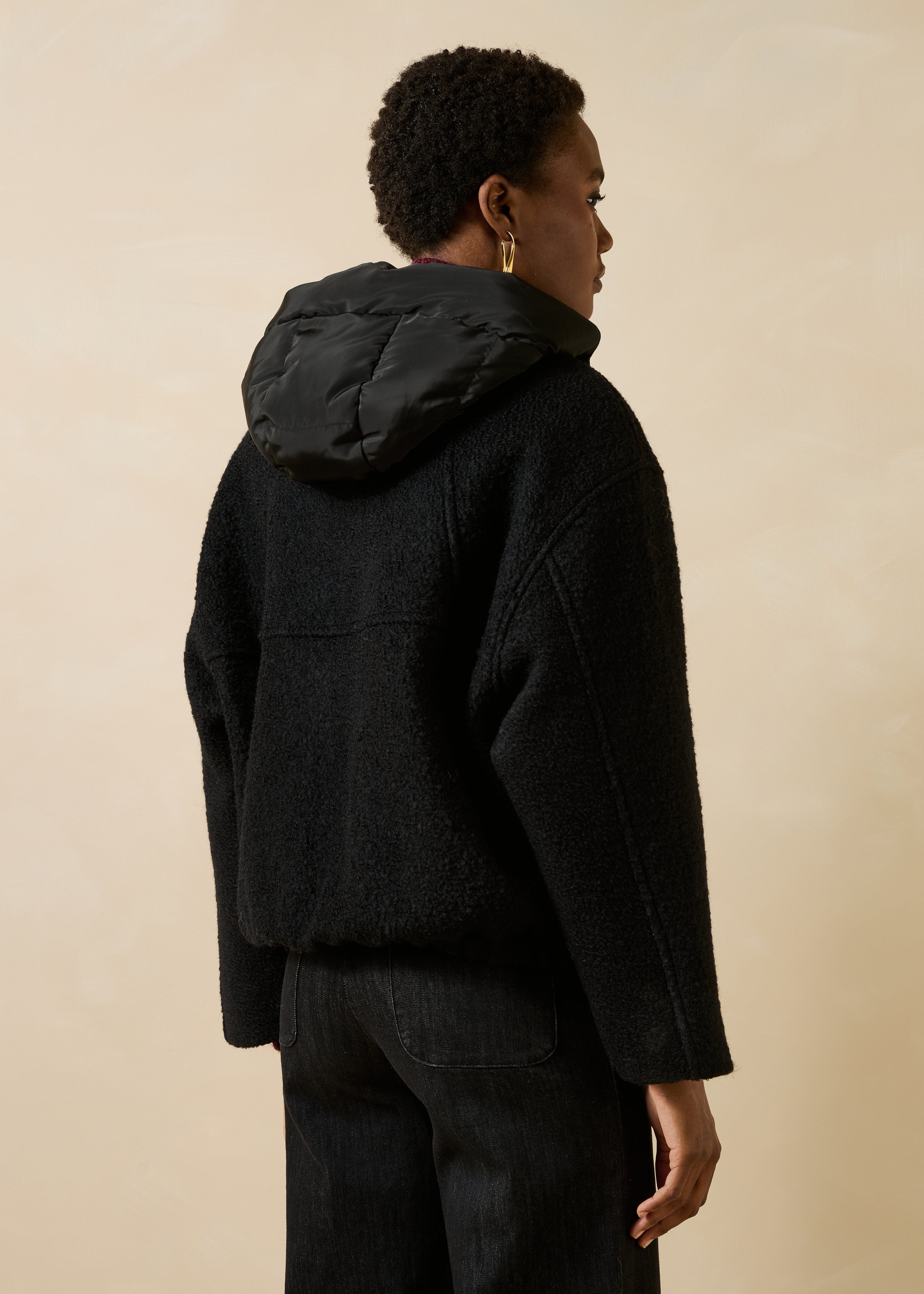 la-f-e-marabout-e-gomez-blouson-schwarz-wolle-kapuze image 3
