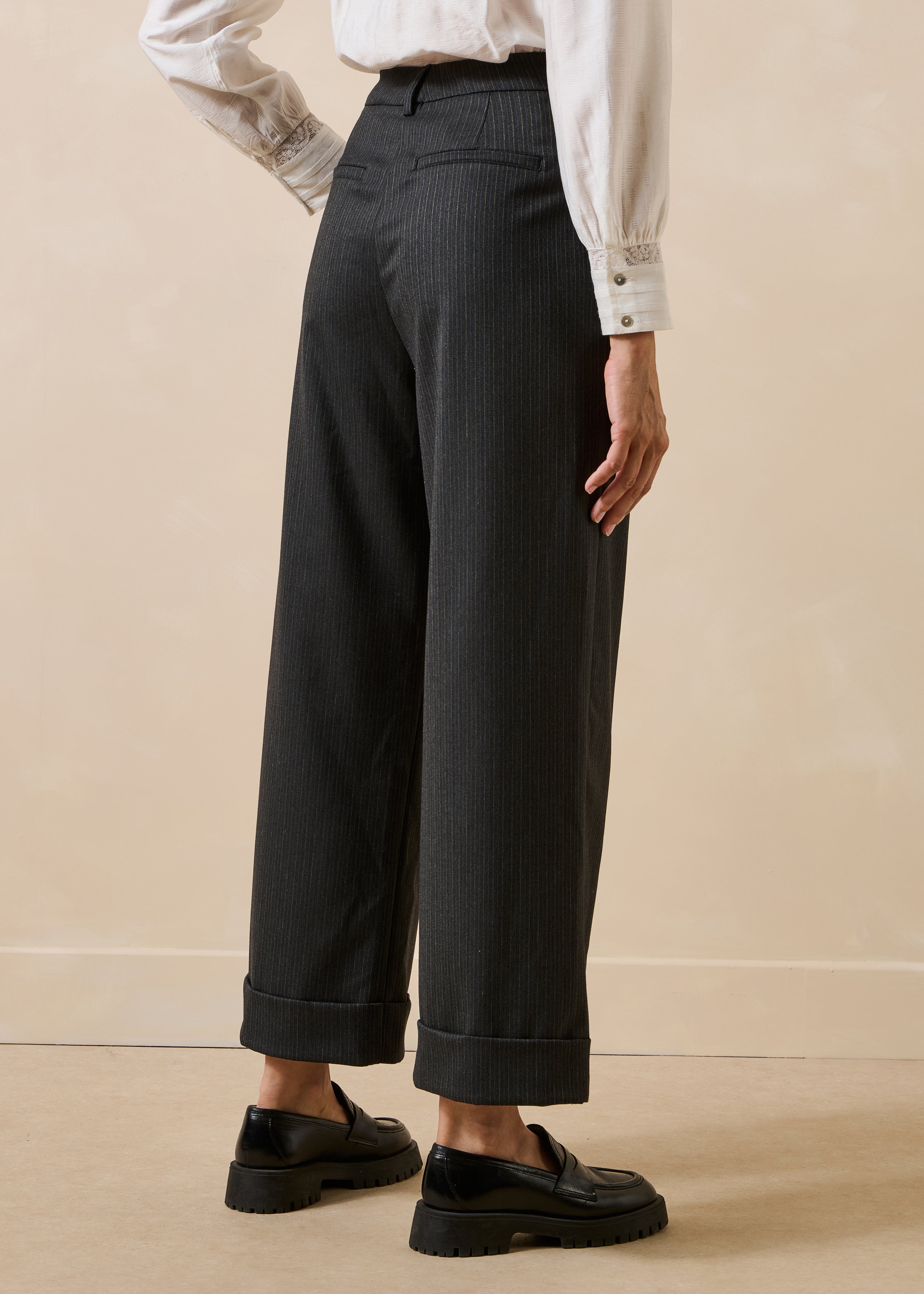 la-f-e-marabout-e-ronac-hose-anthrazit-gestreift-7-8 image 3