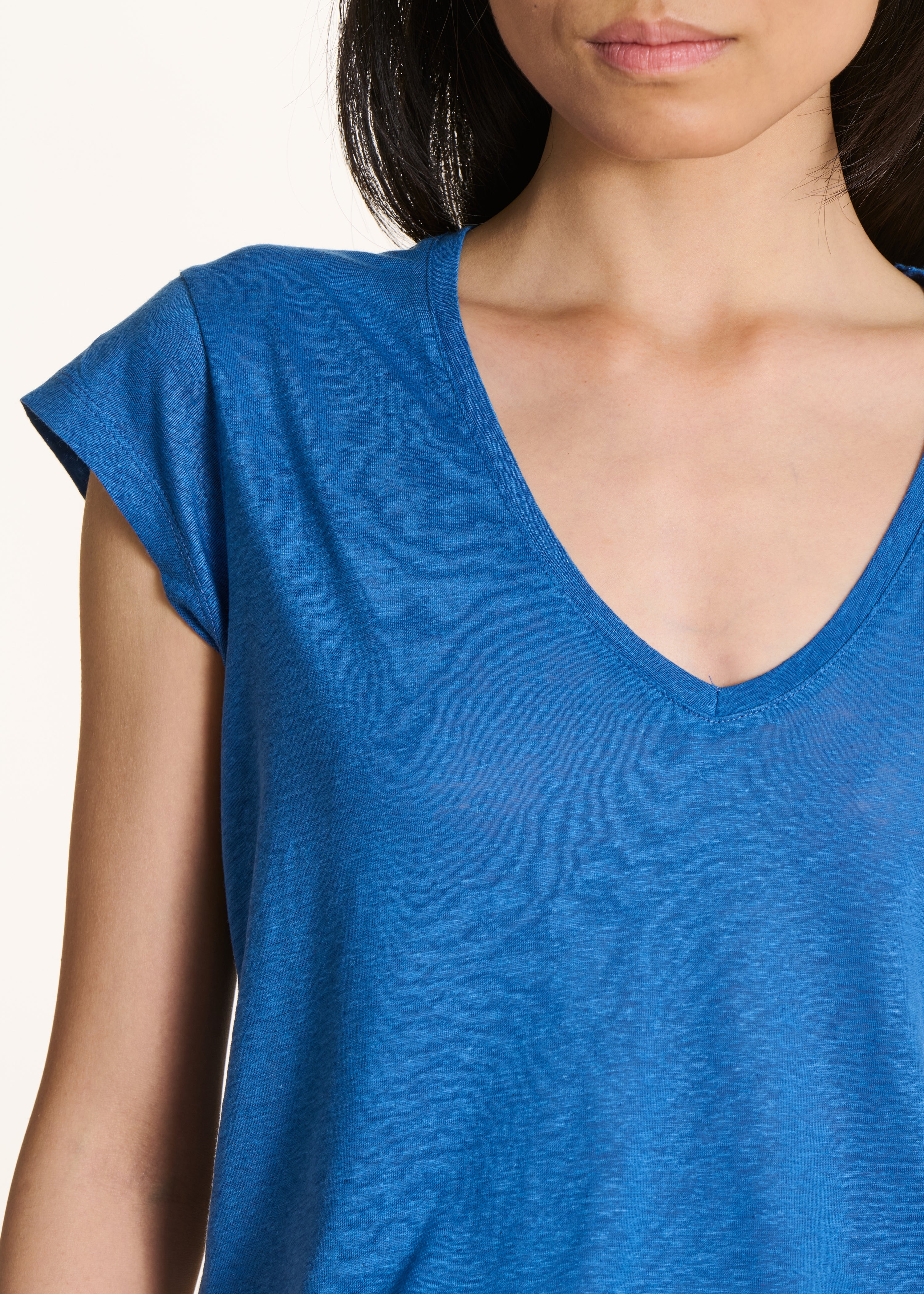 la-f-e-marabout-e-davia-t-shirt-blau-lyocell-leinen-v-ausschnitt image 5
