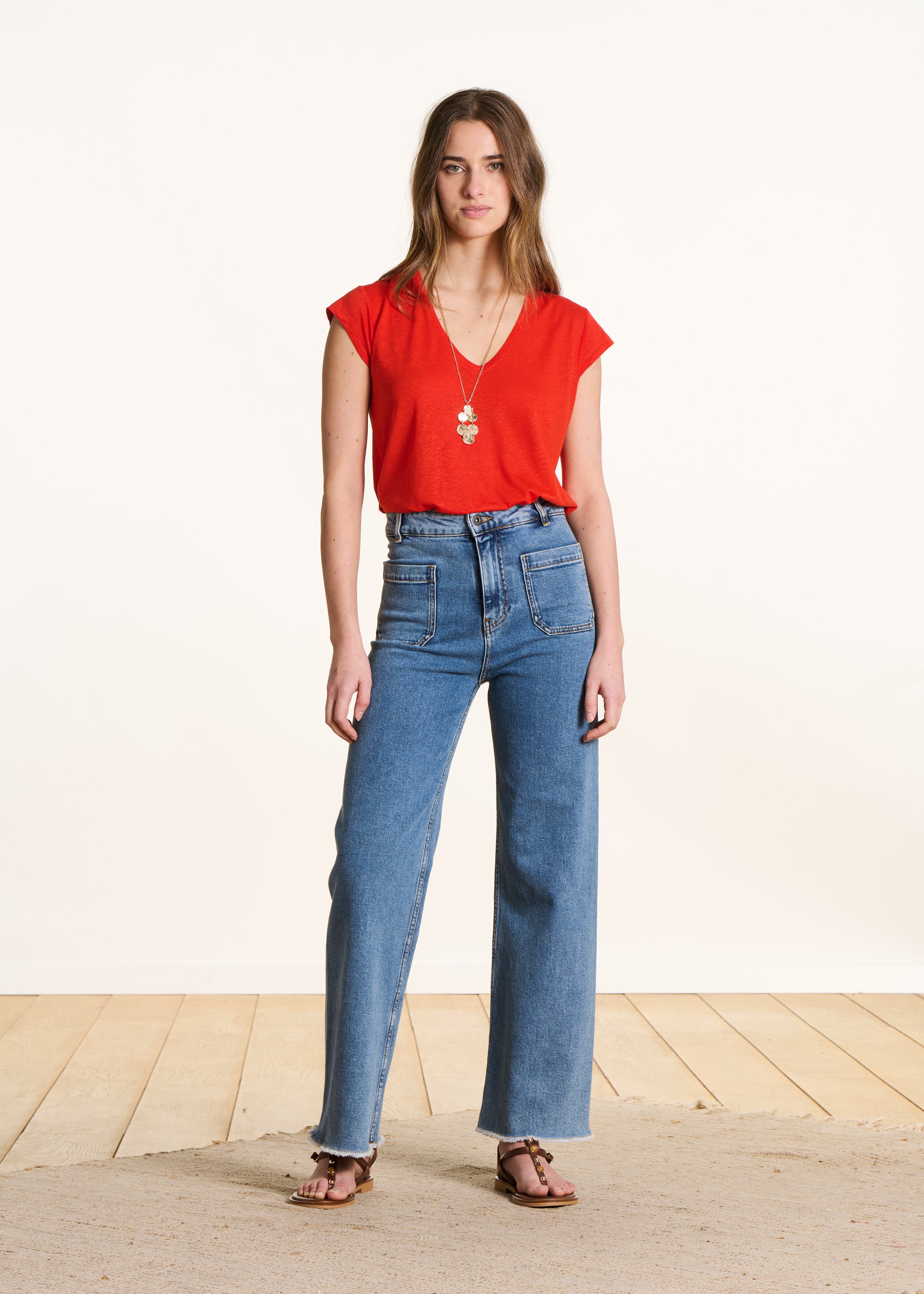 la-f-e-marabout-e-davia-t-shirt-rot-lyocell-v-ausschnitt image 2