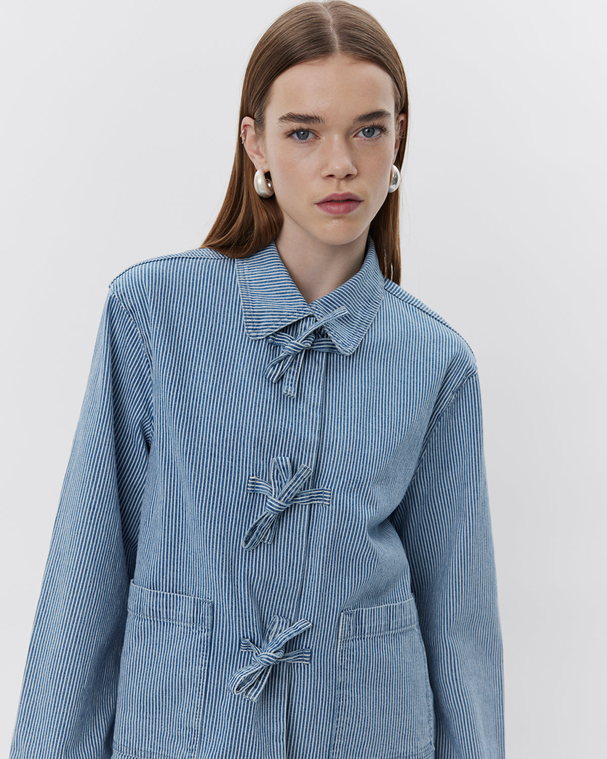 sofie-schnoor-marlosw-jacket-jeansjacke-hellblau-kirsch-print image 5