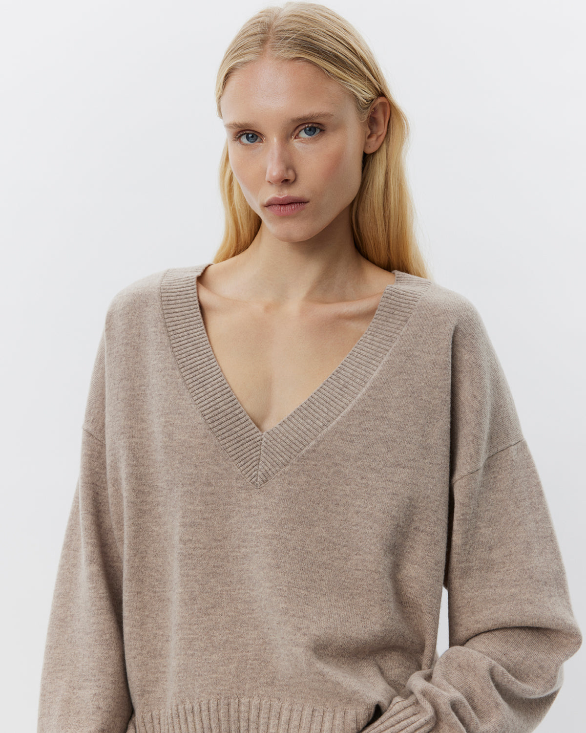 sofie-schnoor-women-edensw-sweater-braun-melange-wolle image 2