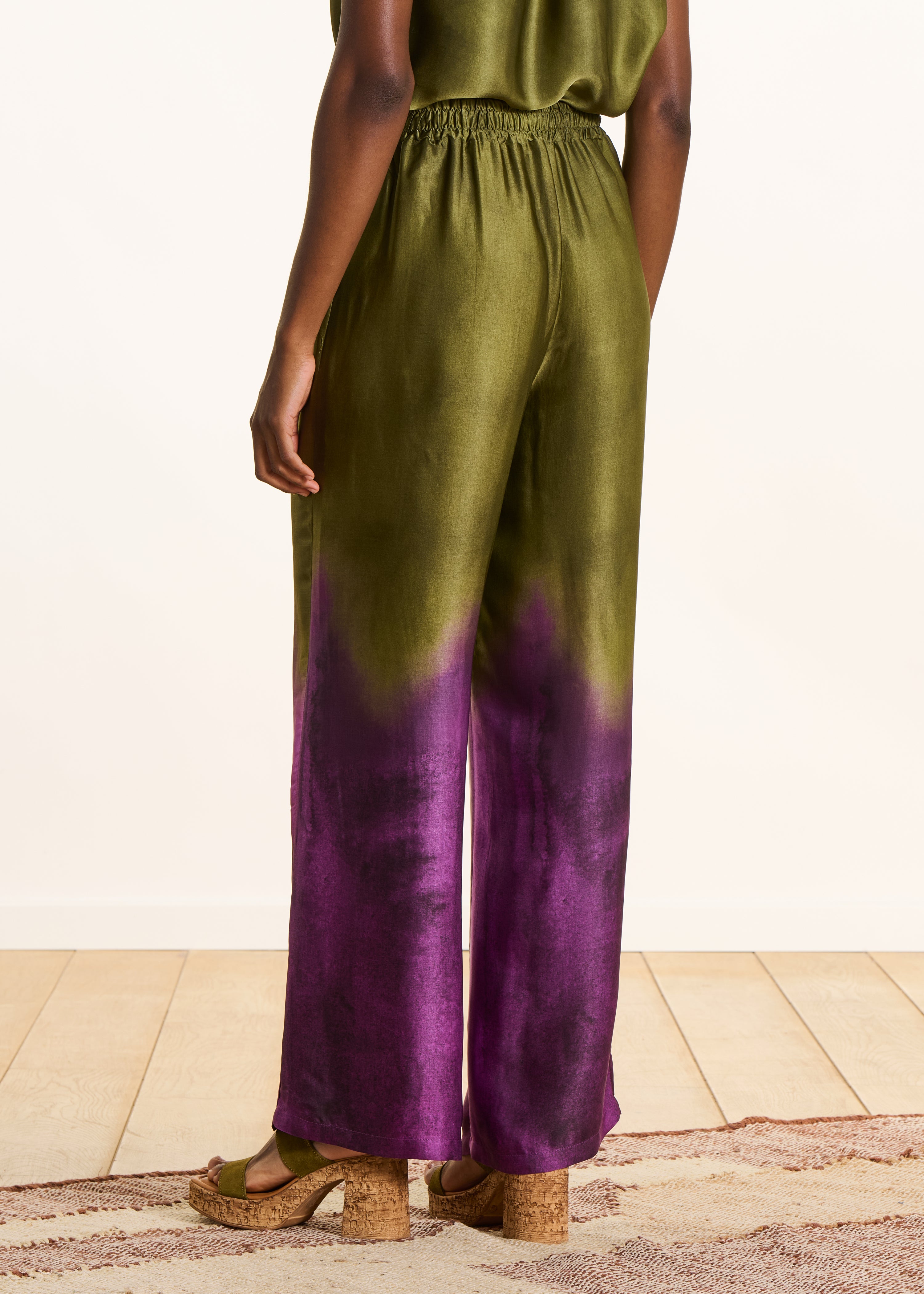 la-f-e-marabout-e-bacchia-satin-hose-gr-n-tie-dye-weit image 3