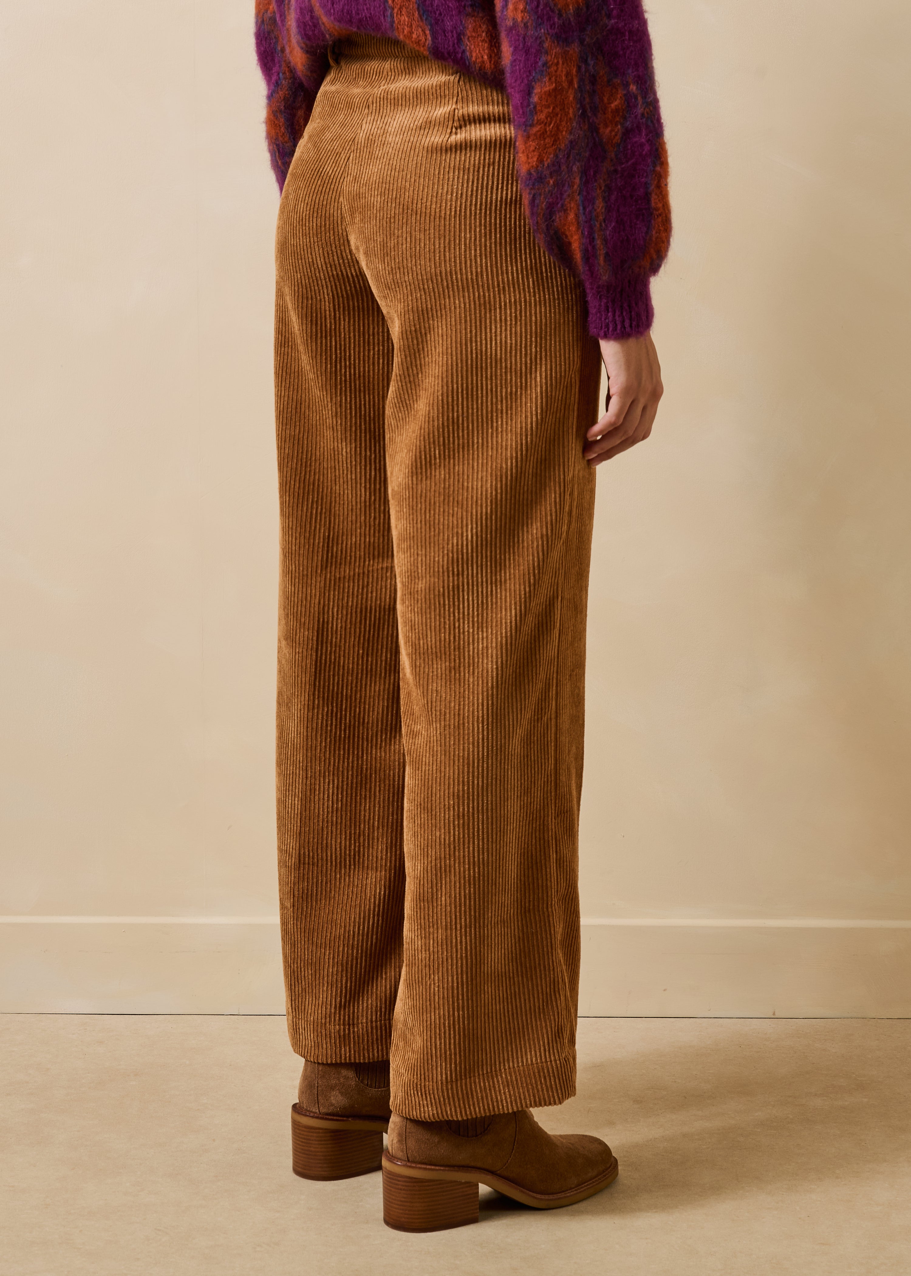 la-f-e-marabout-e-zander-hose-camel-samt-weites-bein image 3