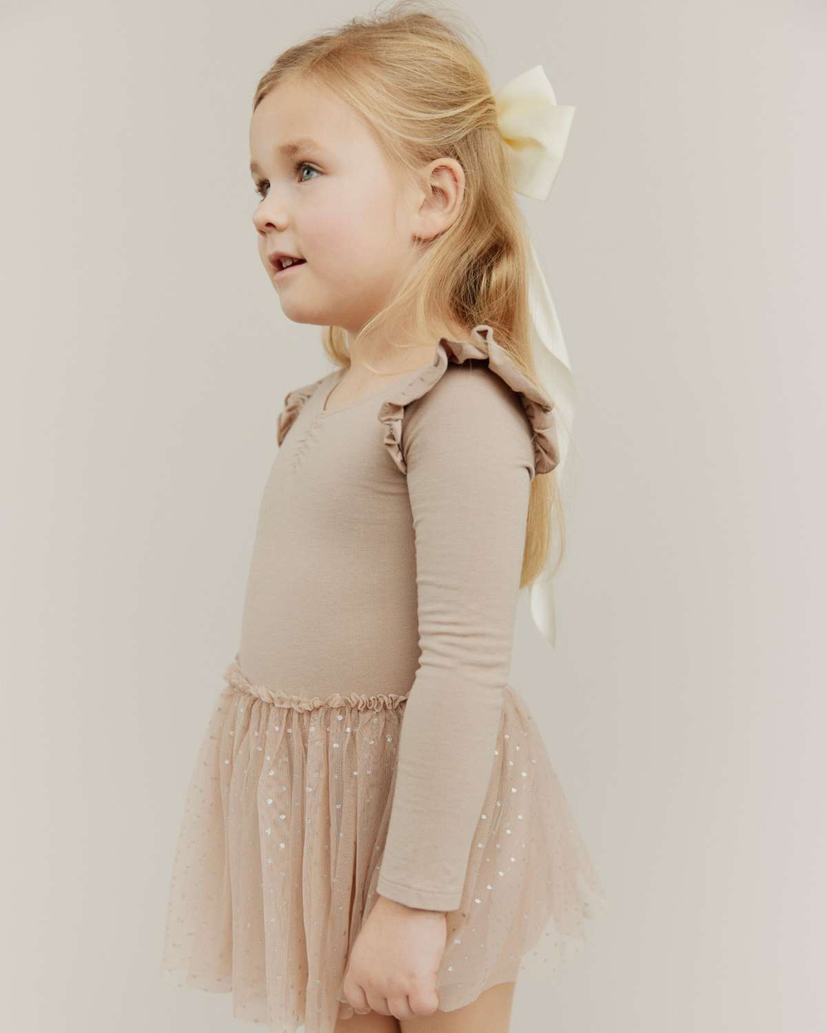 sofie-schnoor-kids-estelle-pnos618-turnanzug-altrosa image 3