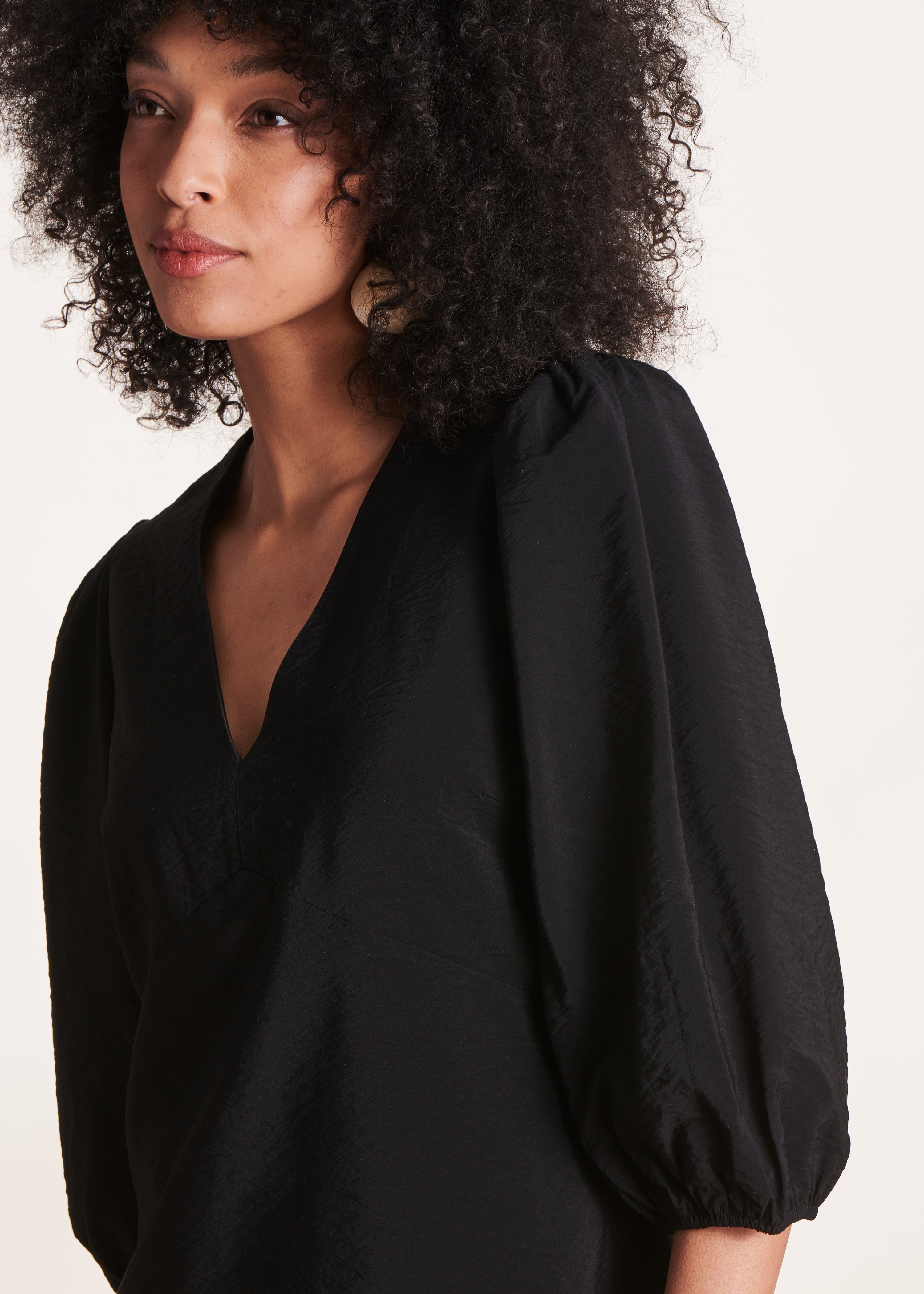 la-f-e-marabout-e-robes-schwarzes-kleid-langarm-gr-38 image 4