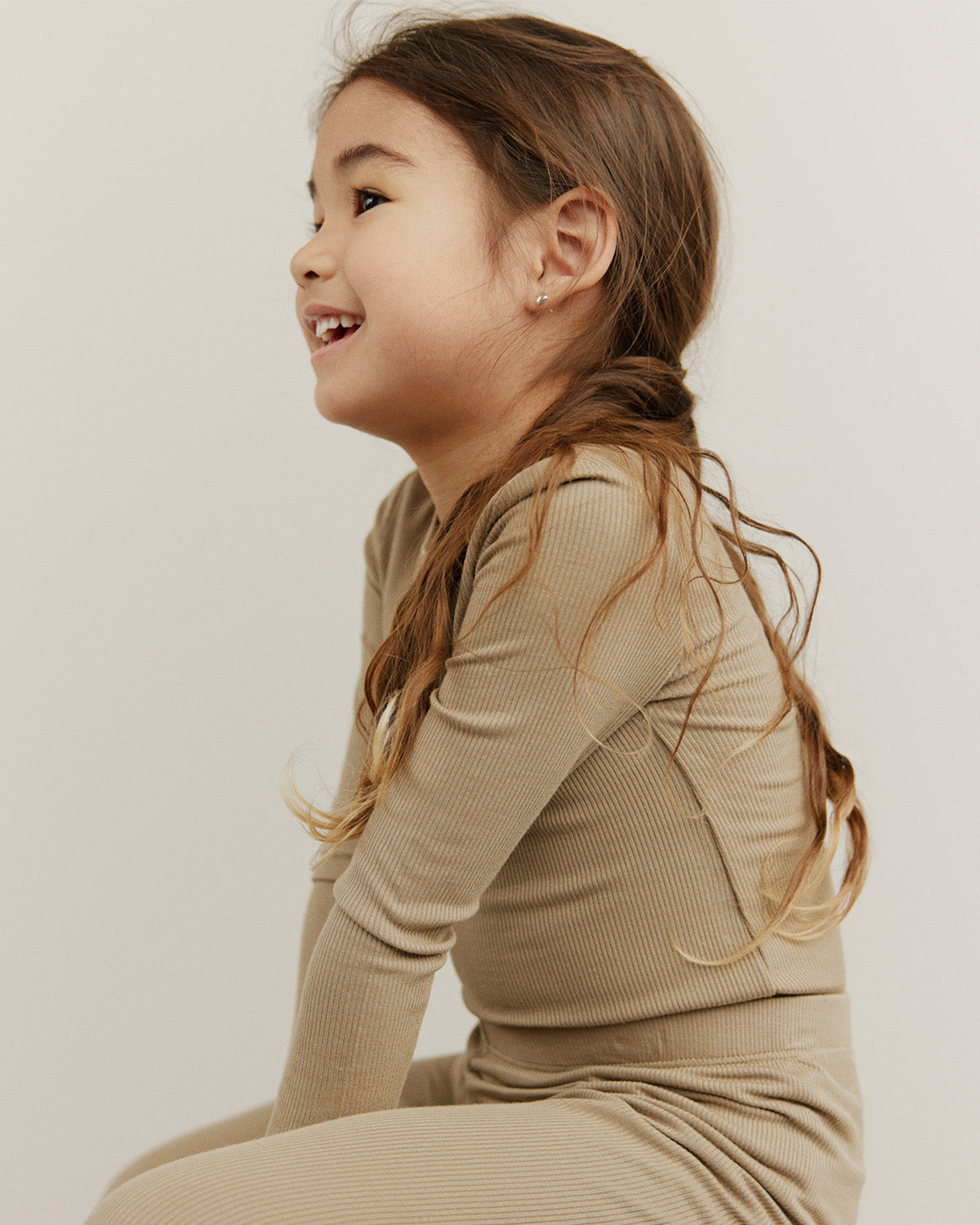 sofie-schnoor-kids-petriciask-langarmshirt-dark-sand image 2