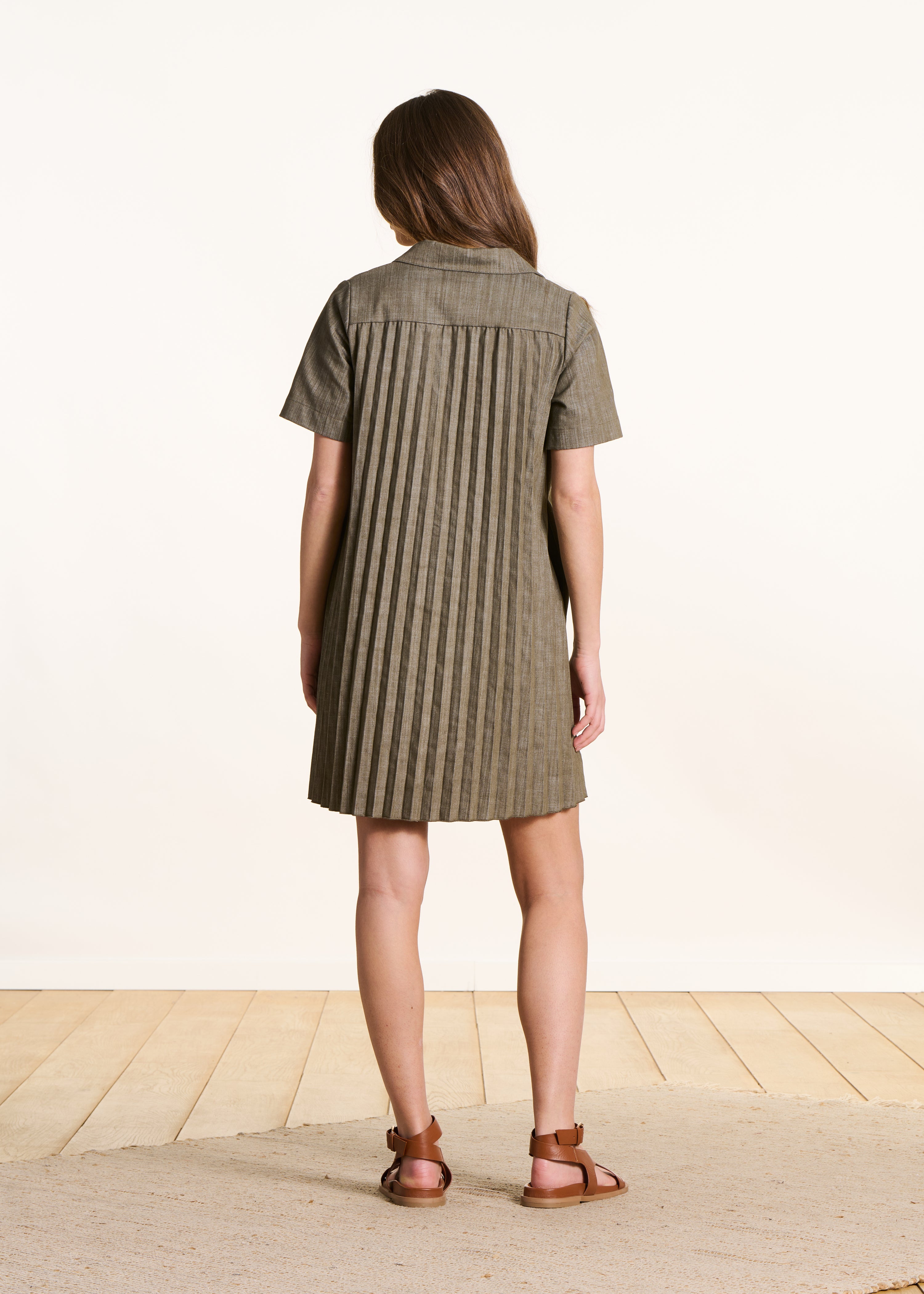 la-f-e-marabout-e-frida-jeanskleid-kaki-kurz-polo image 3