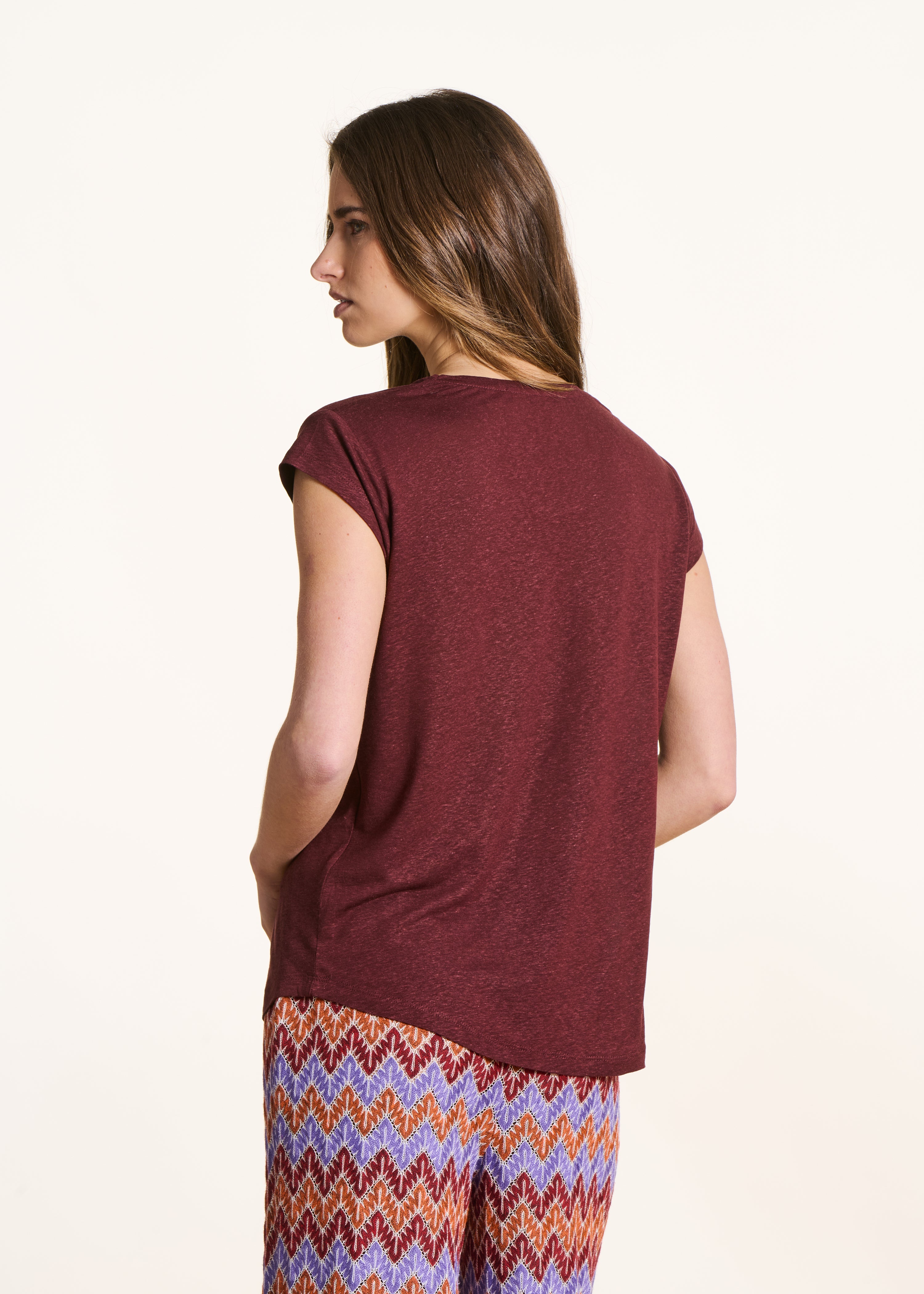 la-f-e-marabout-e-davia-t-shirt-braun-v-ausschnitt-lyocell image 3