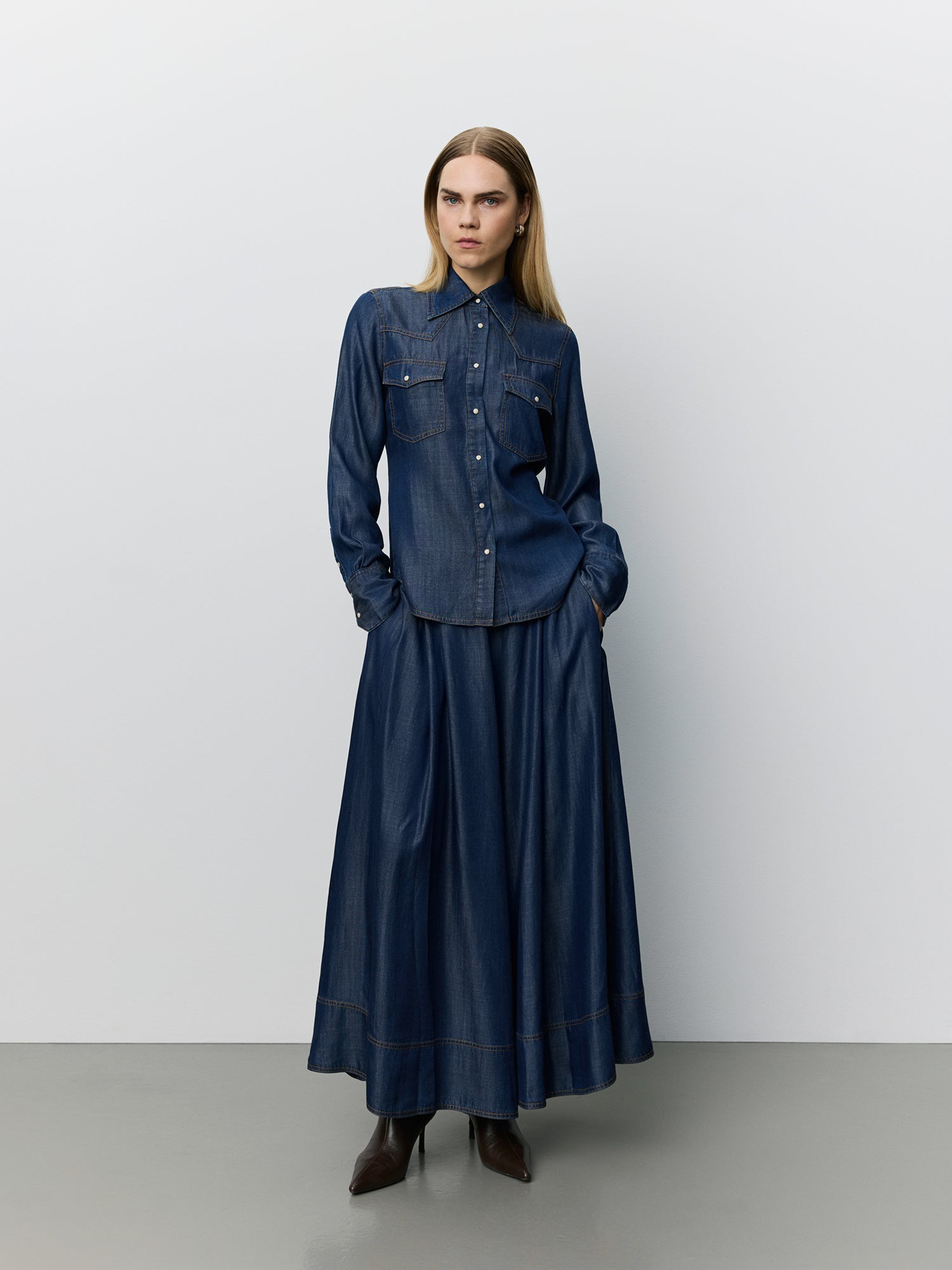 sofie-schnoor-women-noorsw-jeansrock-maxi-dunkelblau-lyocell image 2
