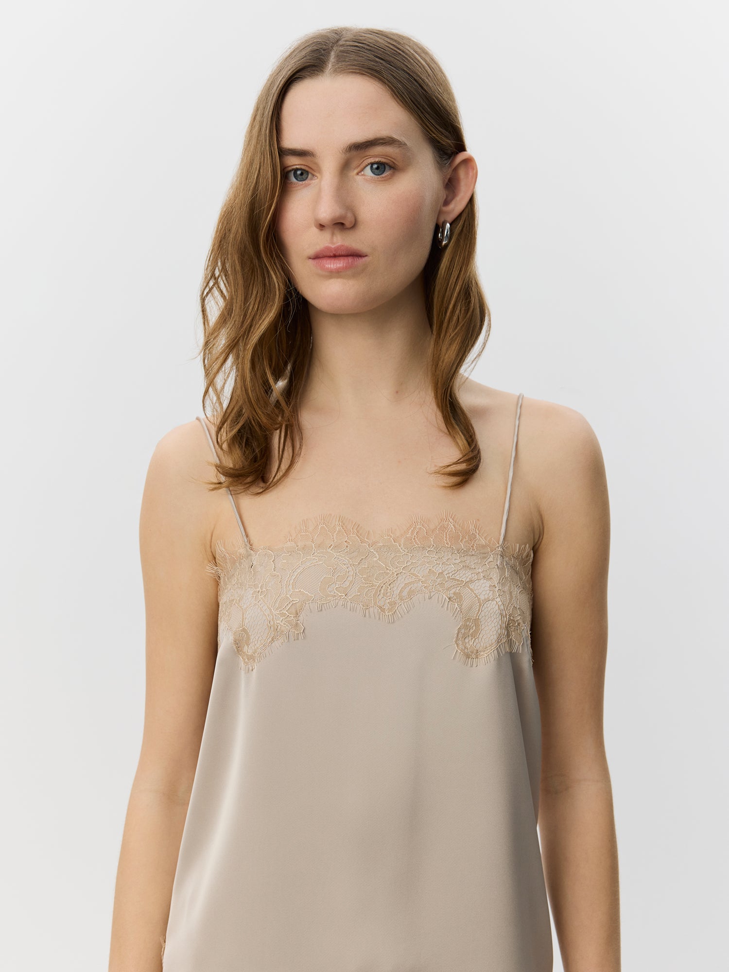 sofie-schnoor-women-virasw-satin-top-feather-gray-spitze image 5