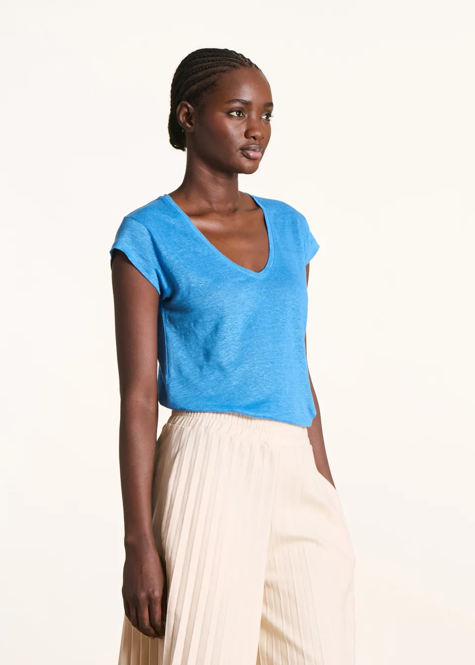 la-f-e-marabout-e-davia-t-shirt-blau-leinen-v-ausschnitt image 1