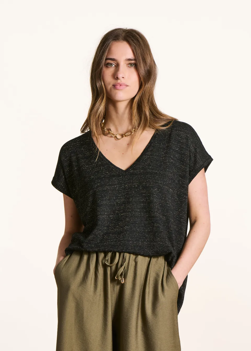 la-f-e-marabout-e-vino-t-shirt-schwarz-v-ausschnitt-xs image 1