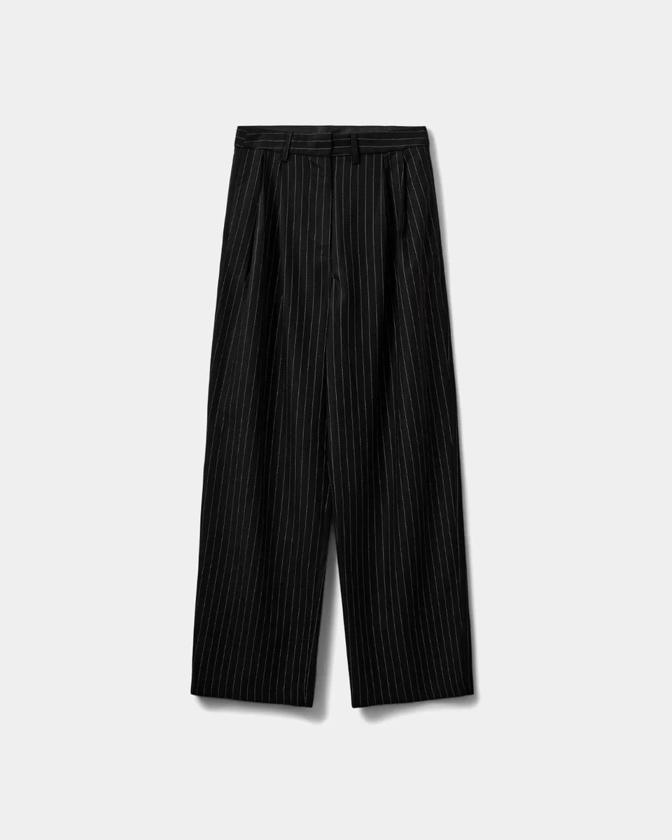 sofie-schnoor-women-carlottasw-hose-wei-schwarz-gestreift-nadelstreifen image 1