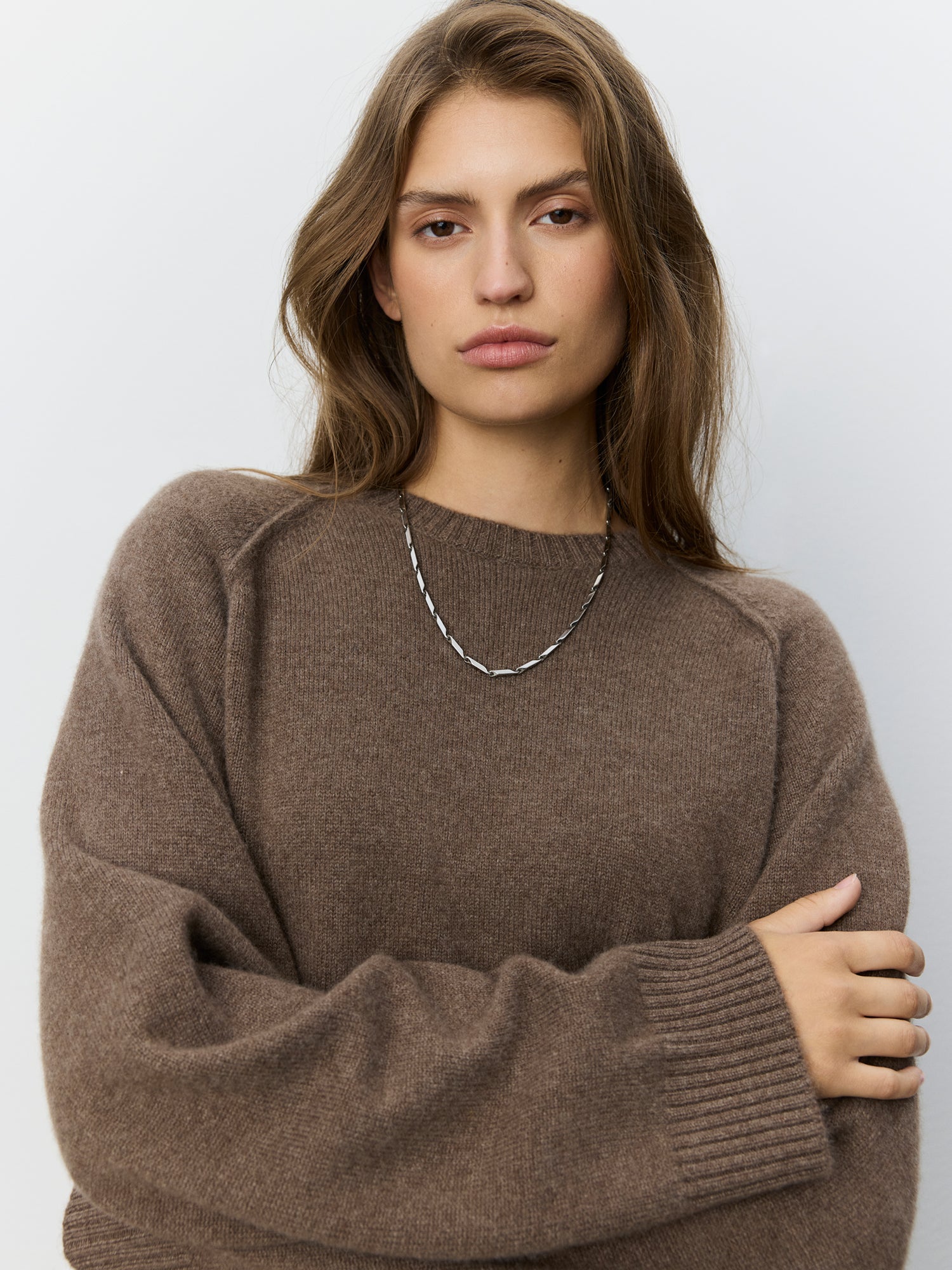 sofie-schnoor-women-floresw-cashmere-pullover-braun-melange image 6