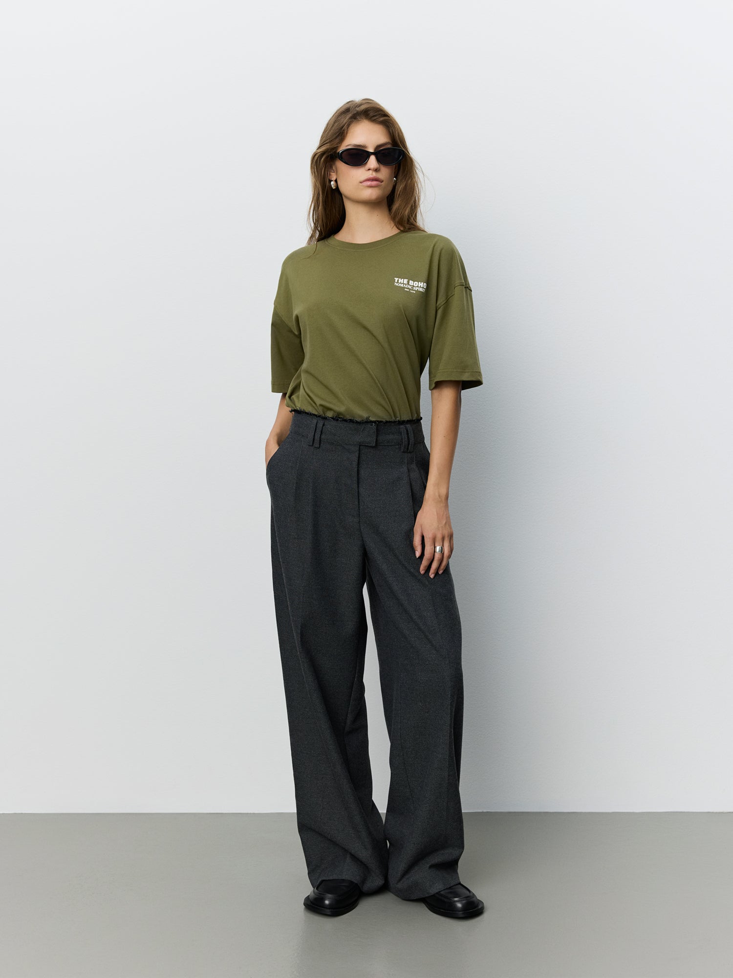 sofie-schnoor-women-vera-s264230-t-shirt-olivgr-n-baumwolle image 2