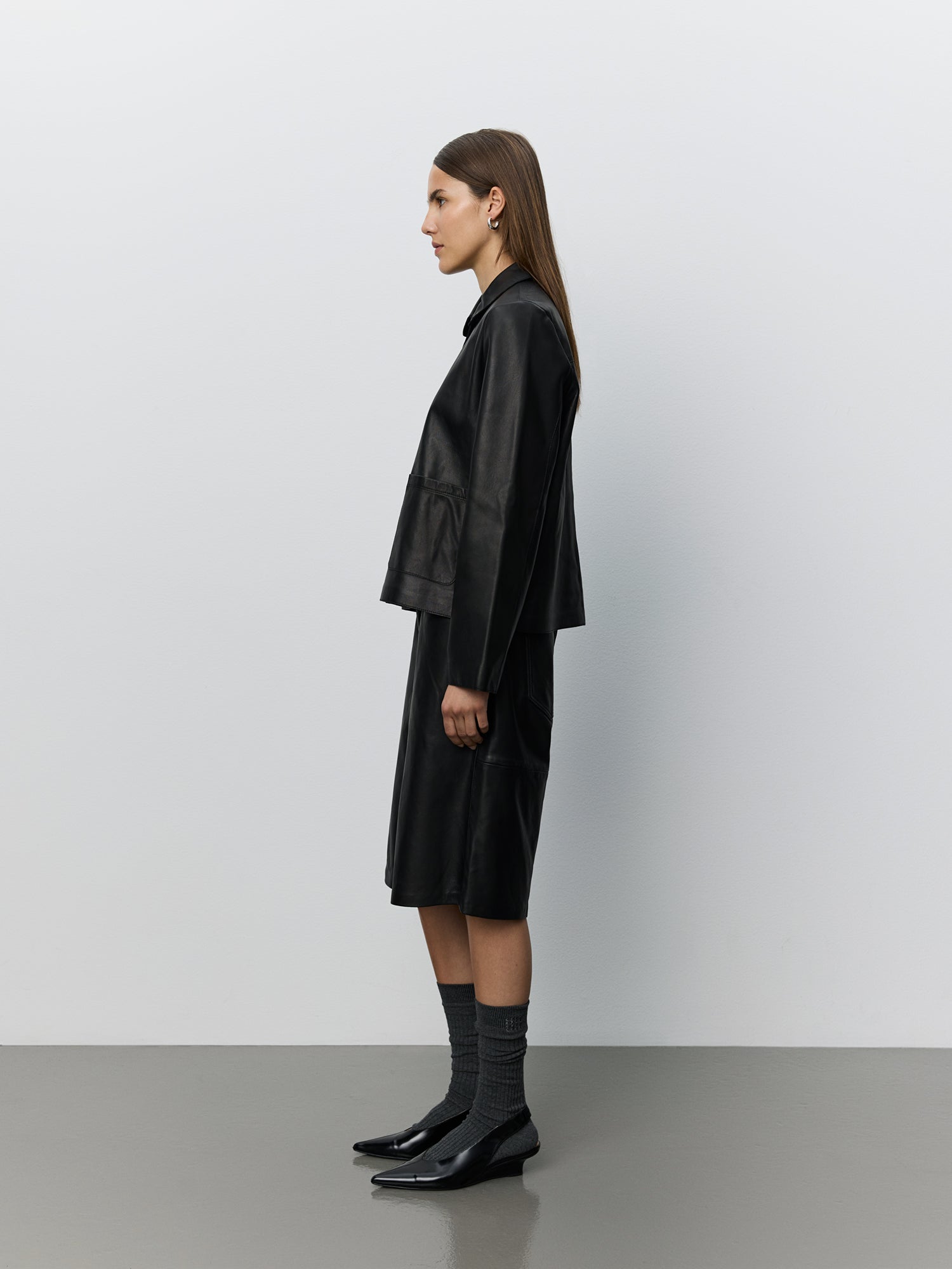 sofie-schnoor-women-martinasw-lederjacke-schwarz-lammleder image 3