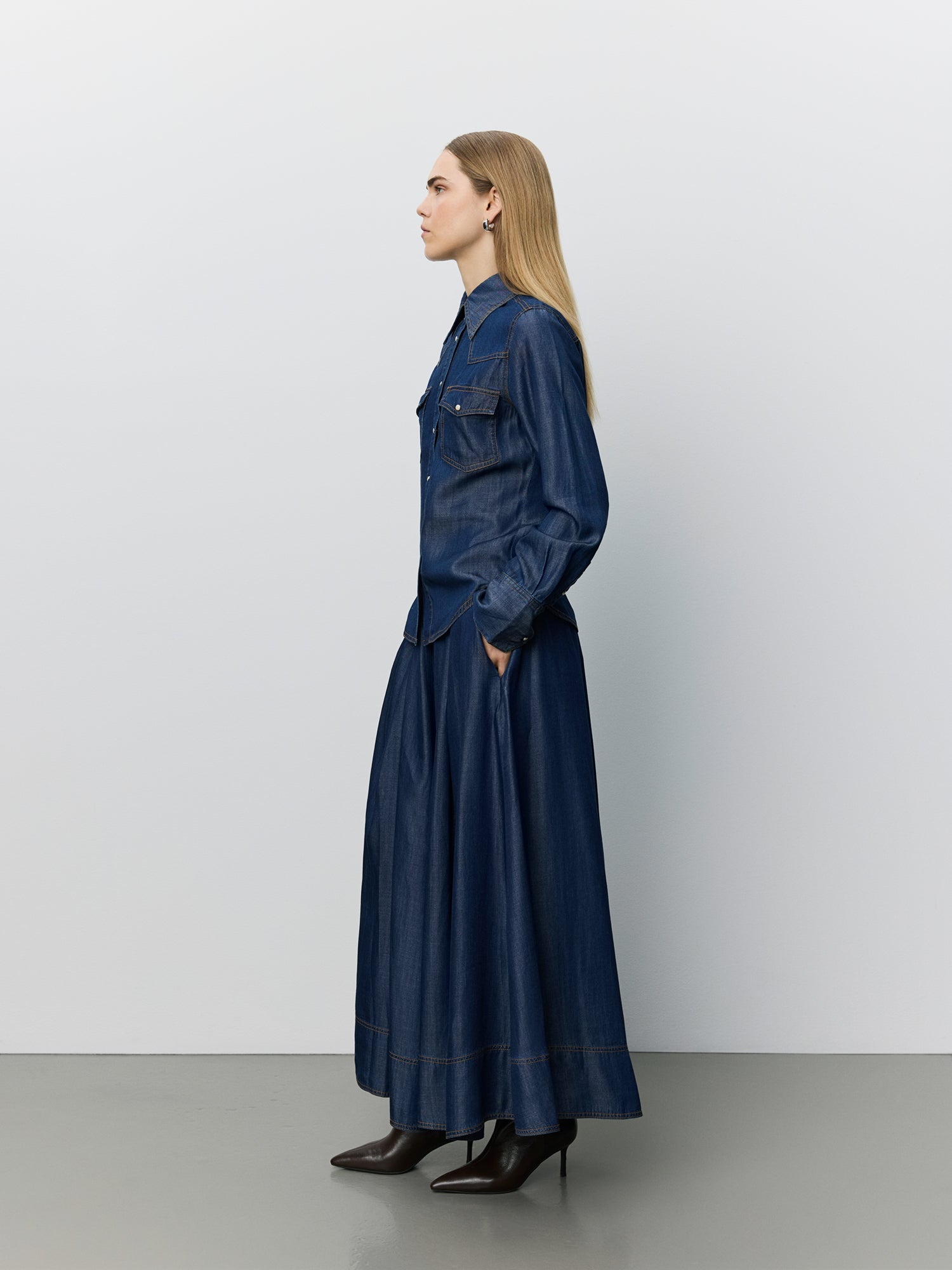 sofie-schnoor-women-noorsw-jeansrock-maxi-dunkelblau-lyocell image 3