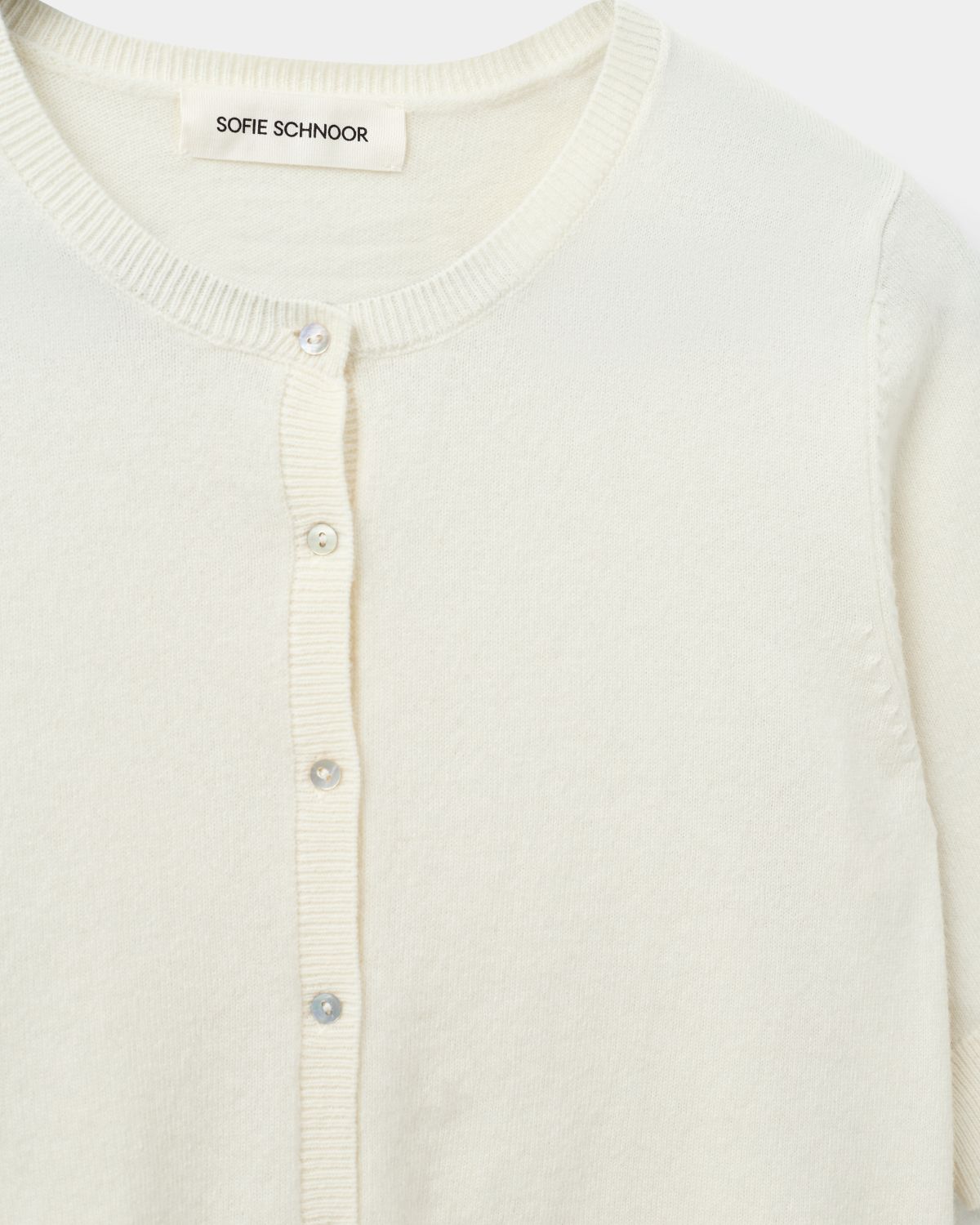 sofie-schnoor-sunasw-cardigan-wollcardigan-offwhite-wolle image 6