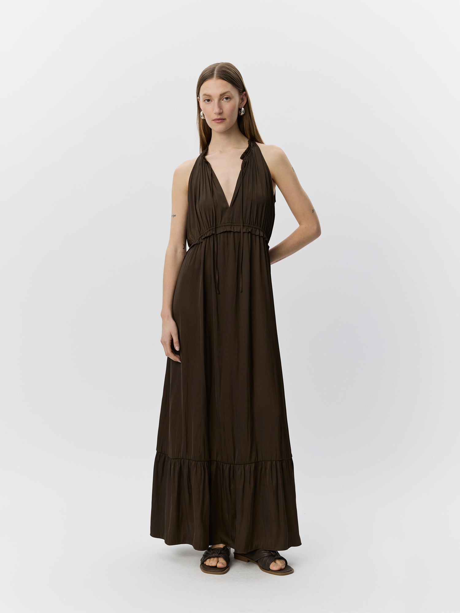 sofie-schnoor-women-melsw-halter-neck-maxikleid-braun-v-ausschnitt image 2
