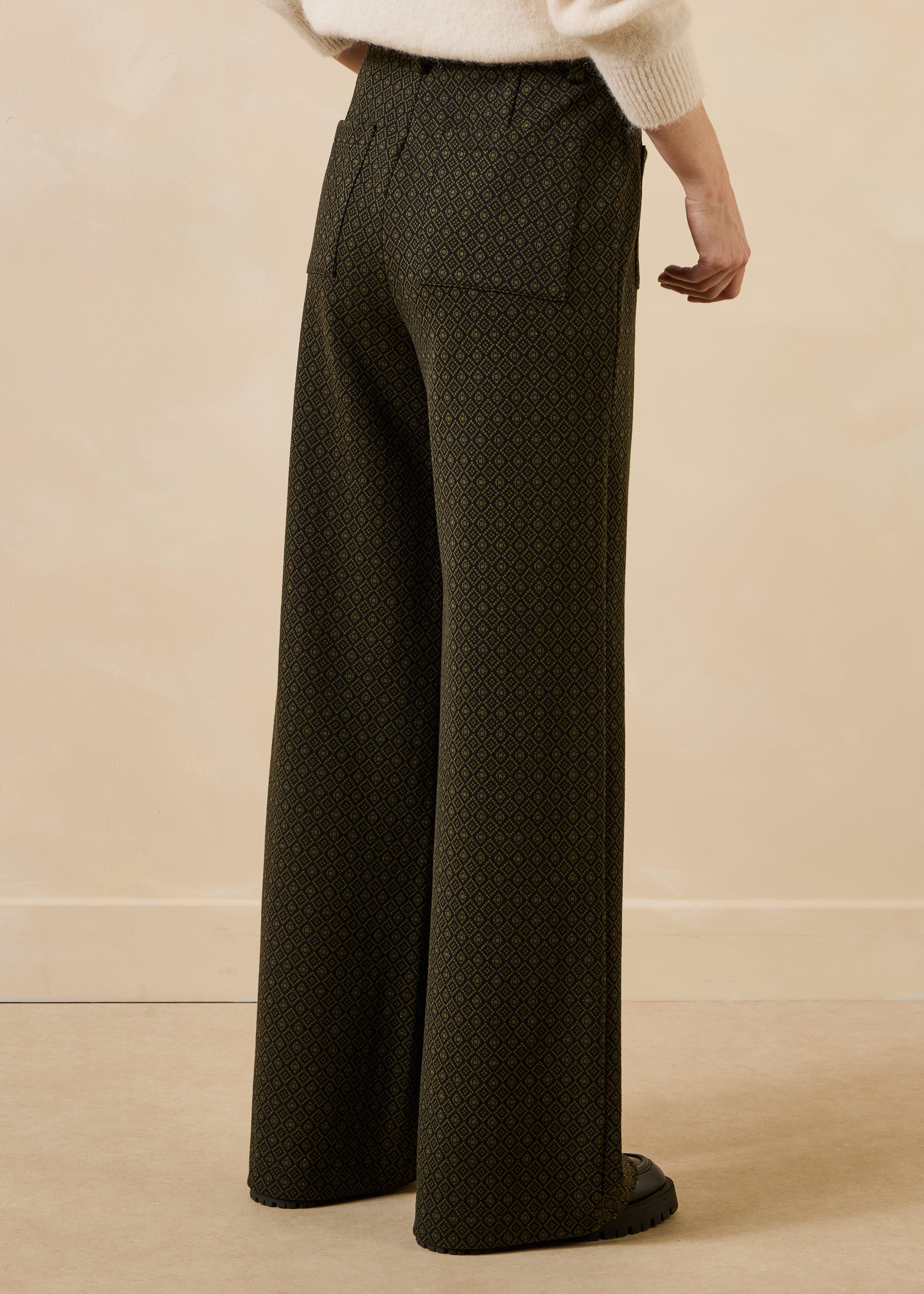 la-f-e-marabout-e-sean-hose-khaki-weit-jacquard image 3