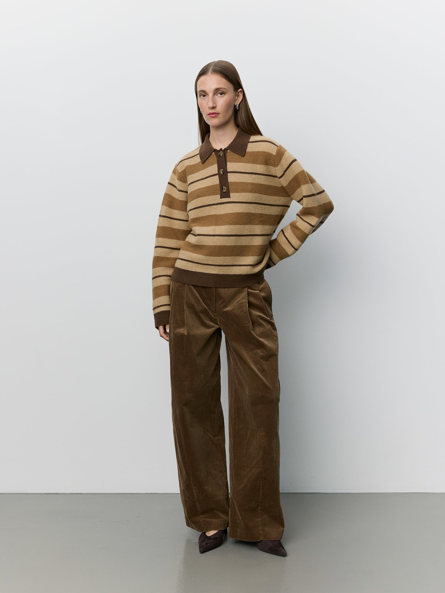 sofie-schnoor-women-s263170-stormasw-strickpolo-braun-lammwolle image 2