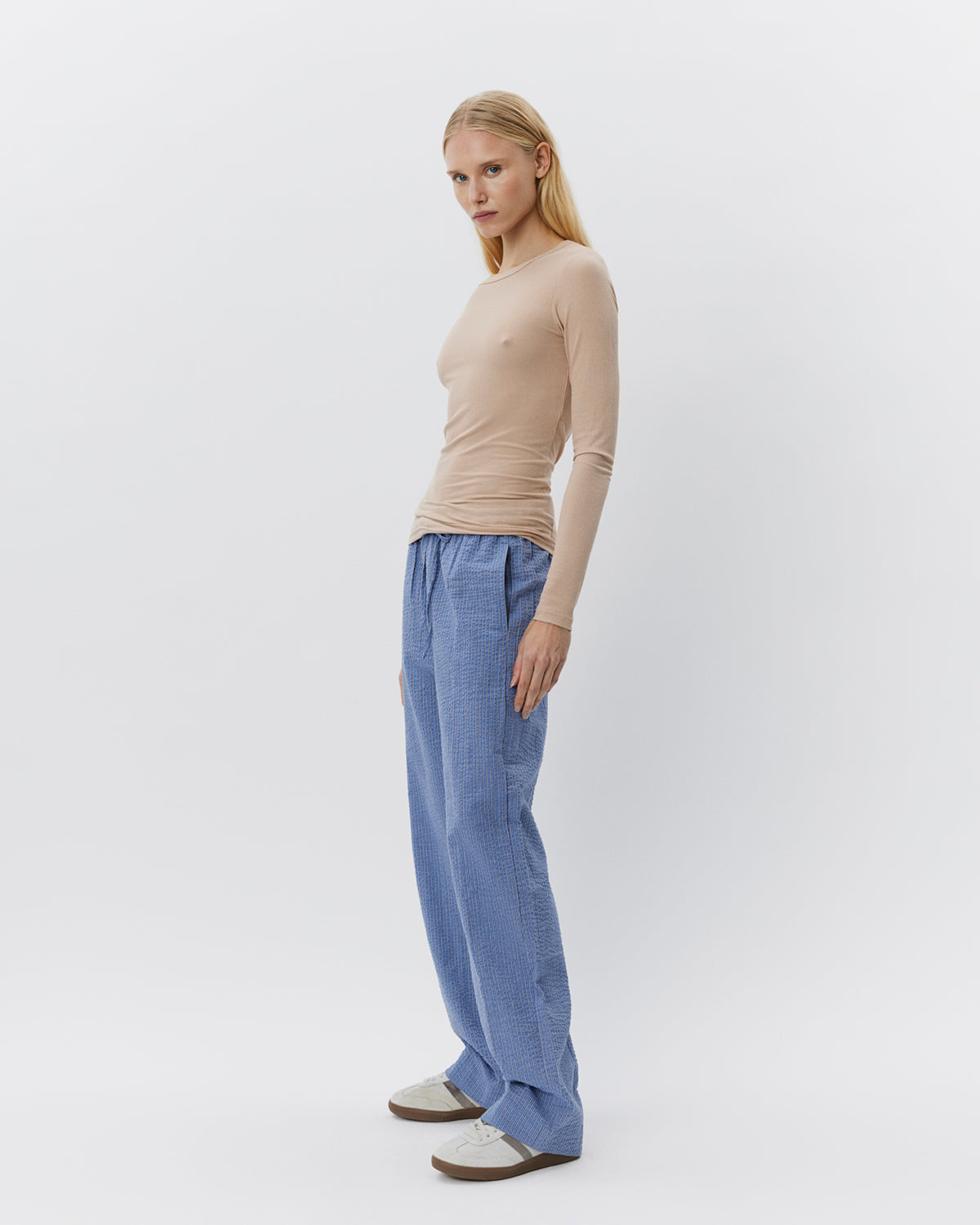 sofie-schnoor-women-petriciasw-langarmshirt-beige-slimfit image 4