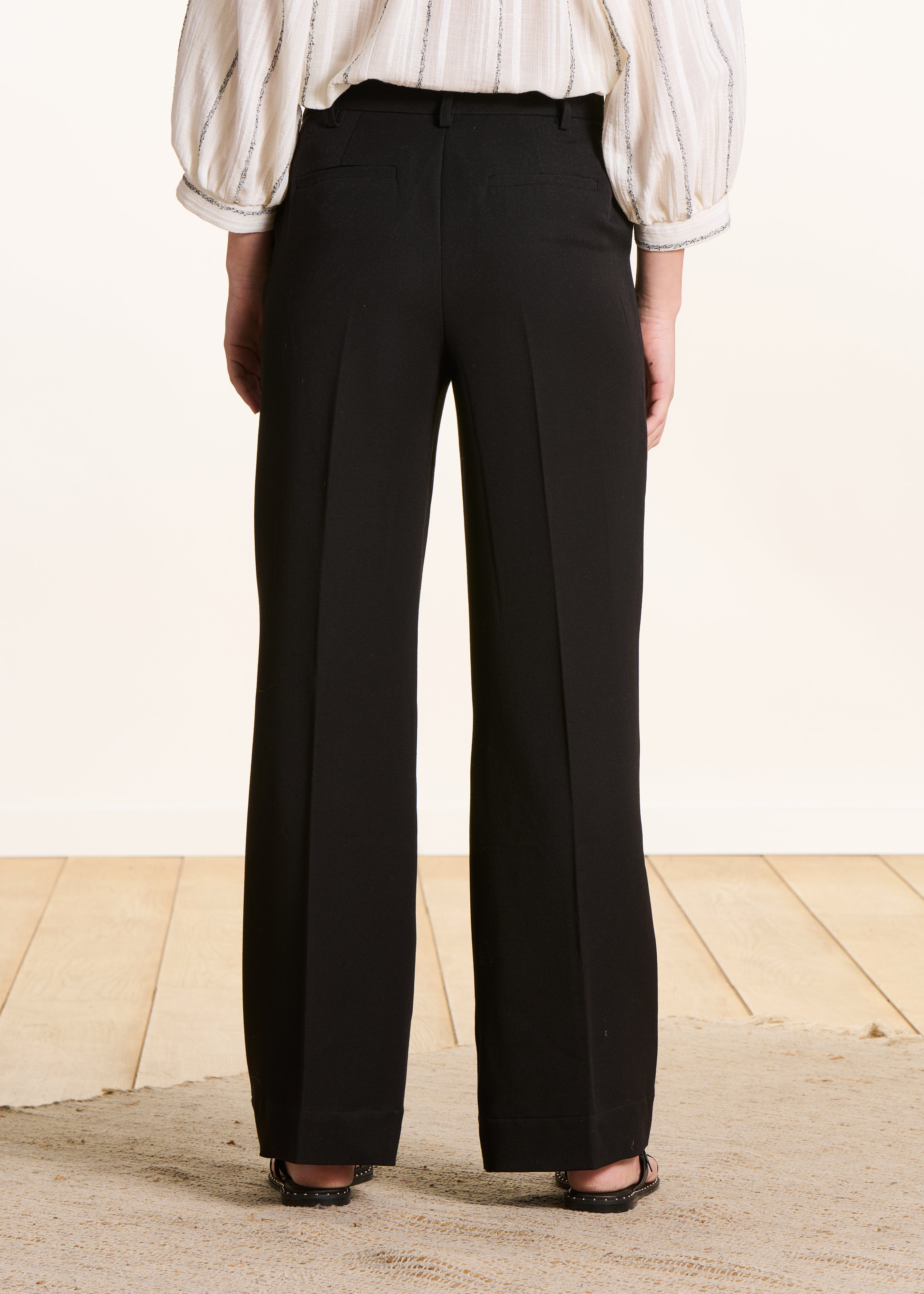 la-f-e-marabout-e-fiacre-hose-schwarz-gerade-cropped image 3