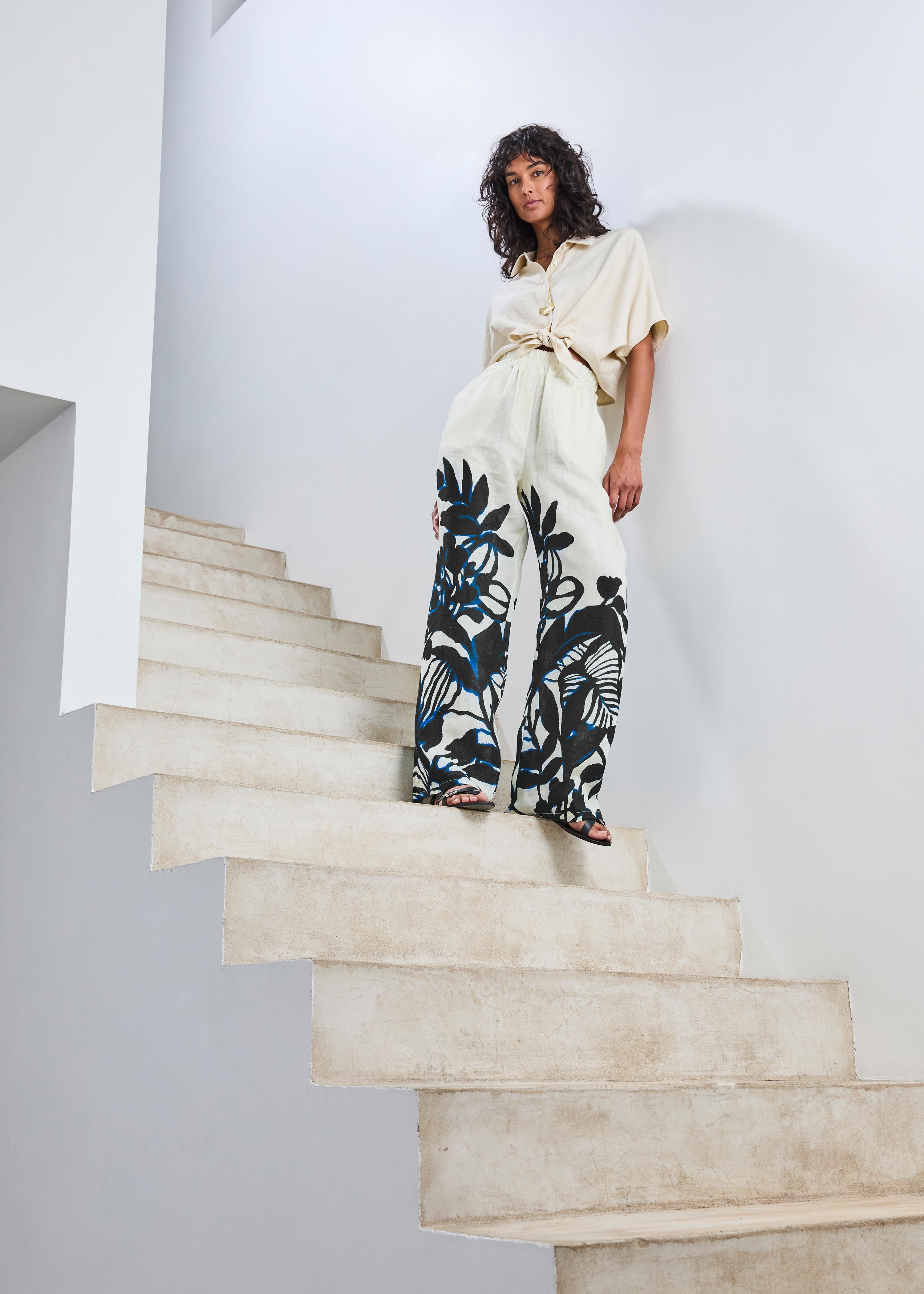 la-f-e-marabout-e-demeris-hose-ecru-schwarz-floral image 5