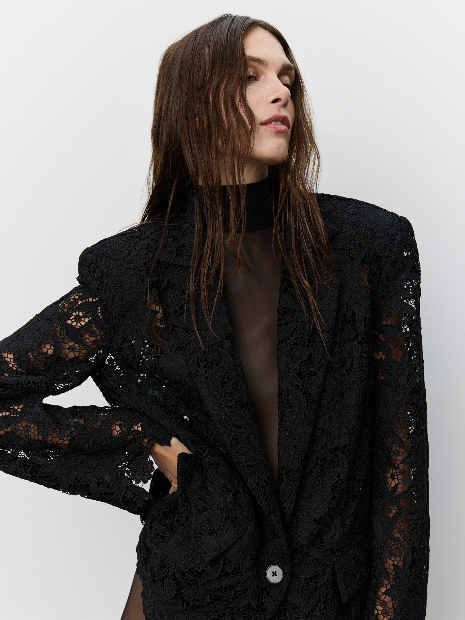 sofie-schnoor-marolysw-blazer-schwarz-spitze-oversize image 6