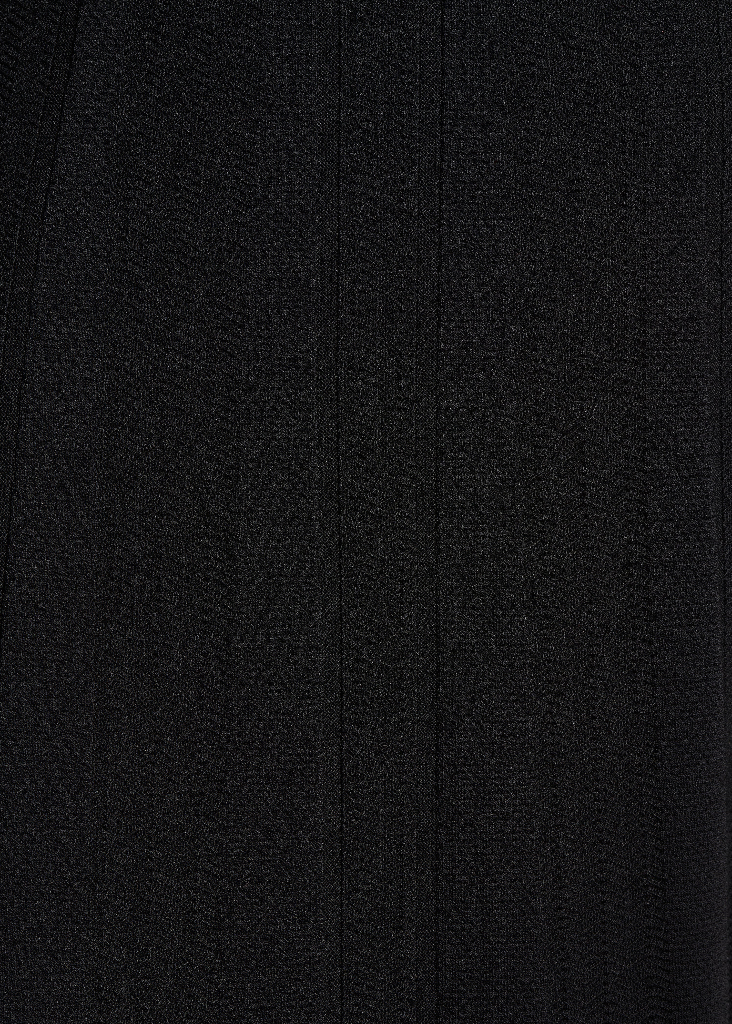 la-f-e-marabout-e-feni-maxikleid-schwarz-kurzarm-strick image 3
