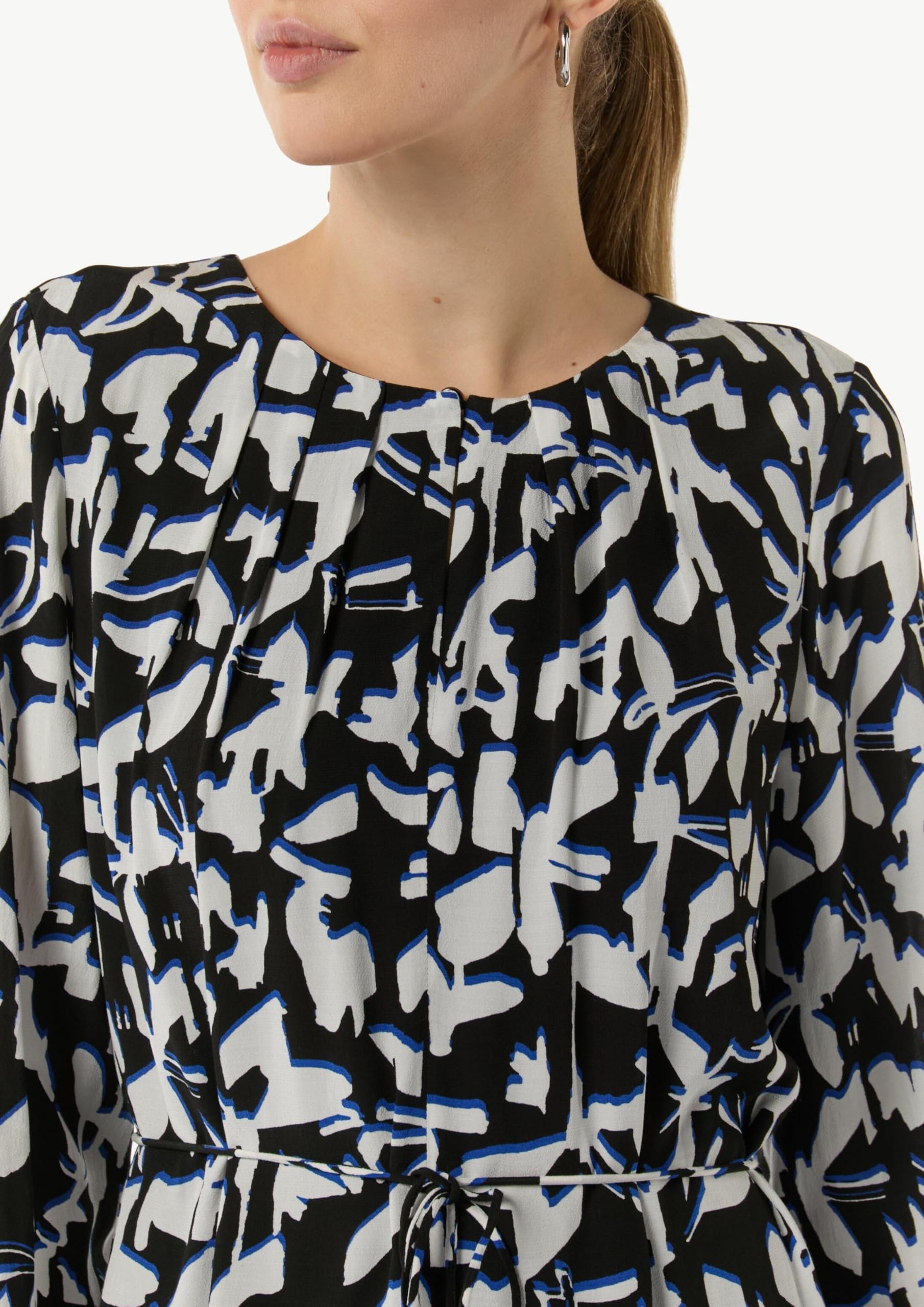 comma-gemustertes-midi-kleid-kleid-royalblau-viskose image 4