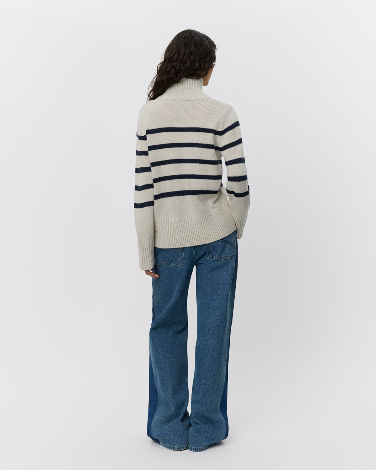 sofie-schnoor-women-margaretsw-pullover-grau-gestreift image 4